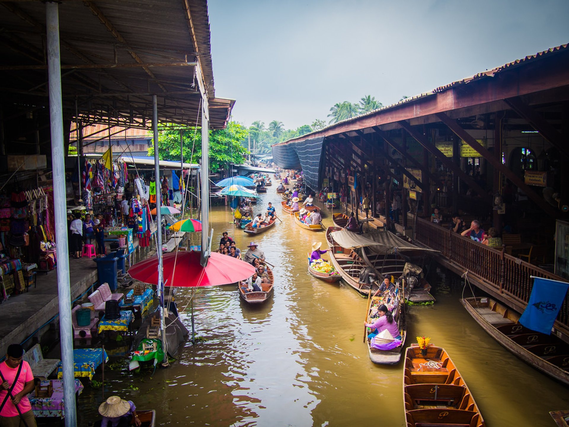 Damnoen Saduak floating market 2020