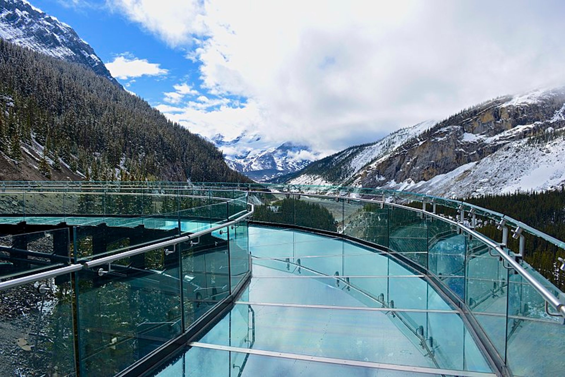 Paseo por el cielo del glaciar