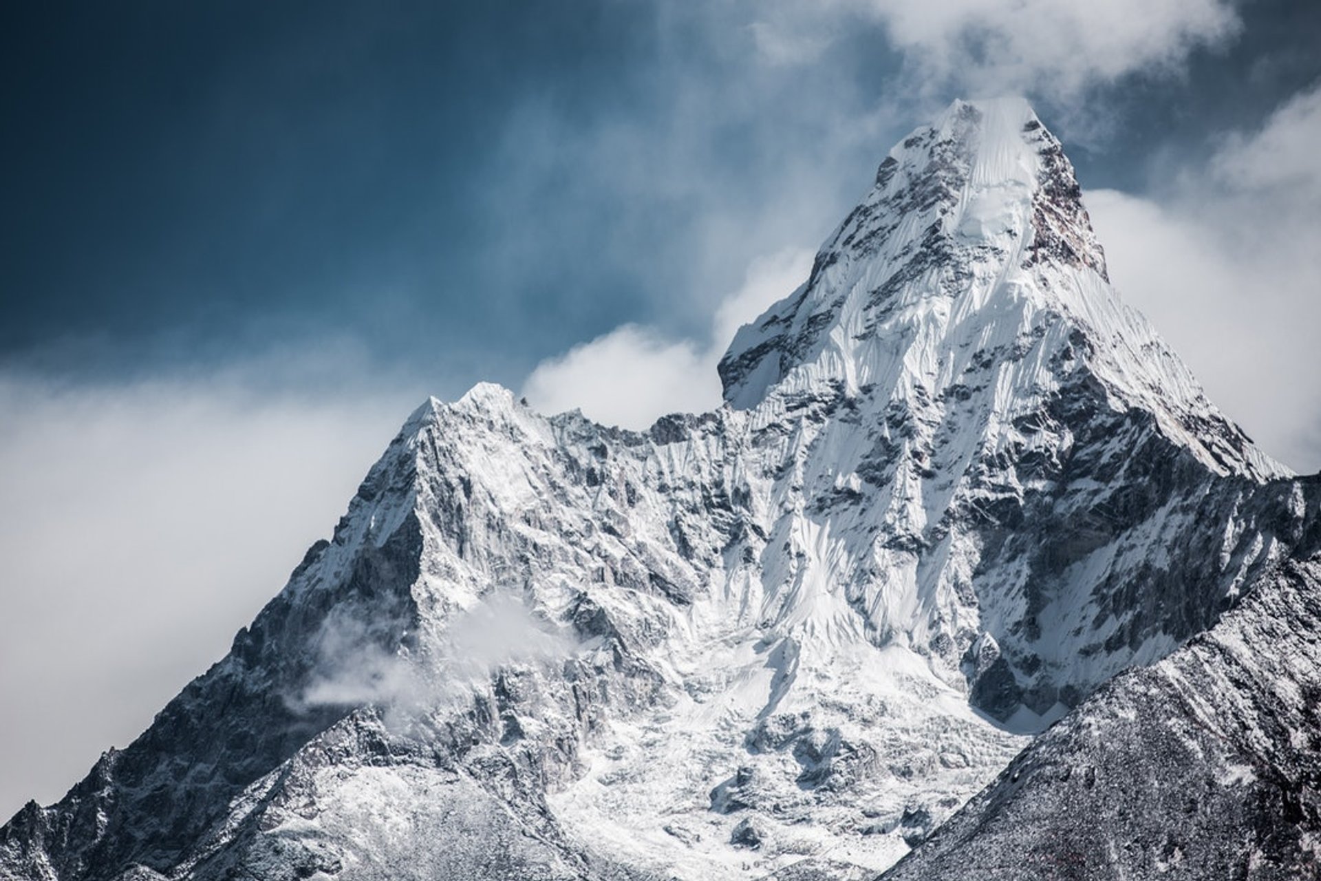 Berg Everest besteigen