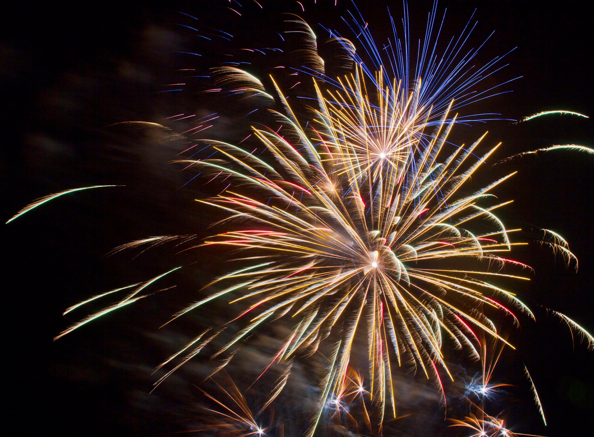 Rowlett Fireworks on Main