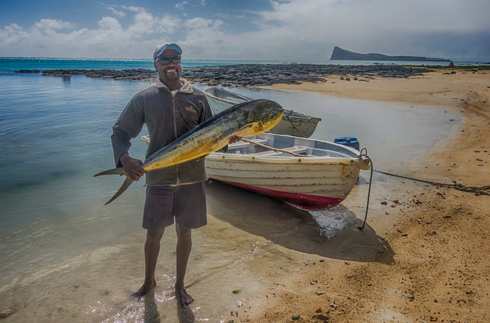 Stagione di pesca in mare profondo in Maurizio, 2024