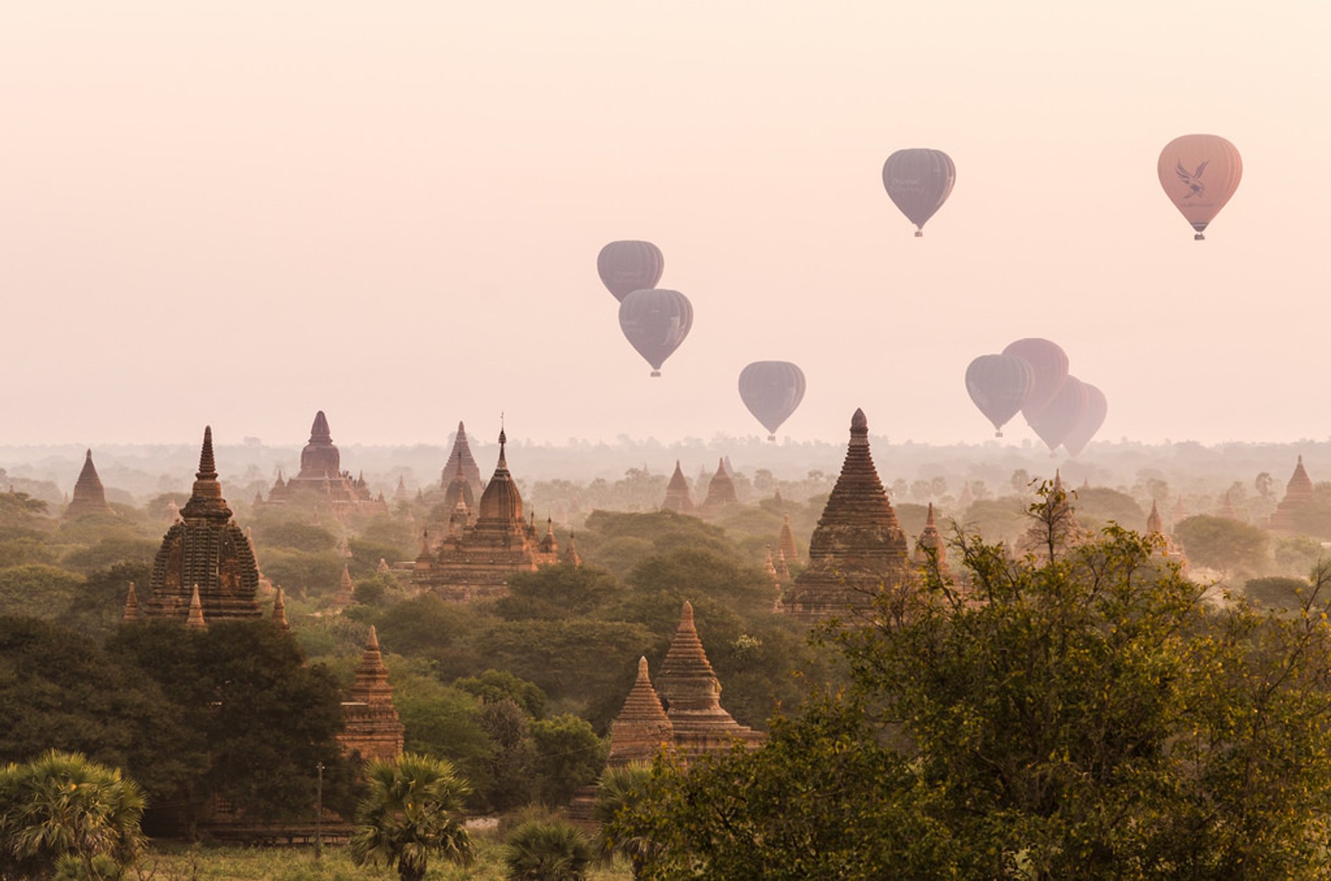 Poster xxl mural Montgolfières Myanmar