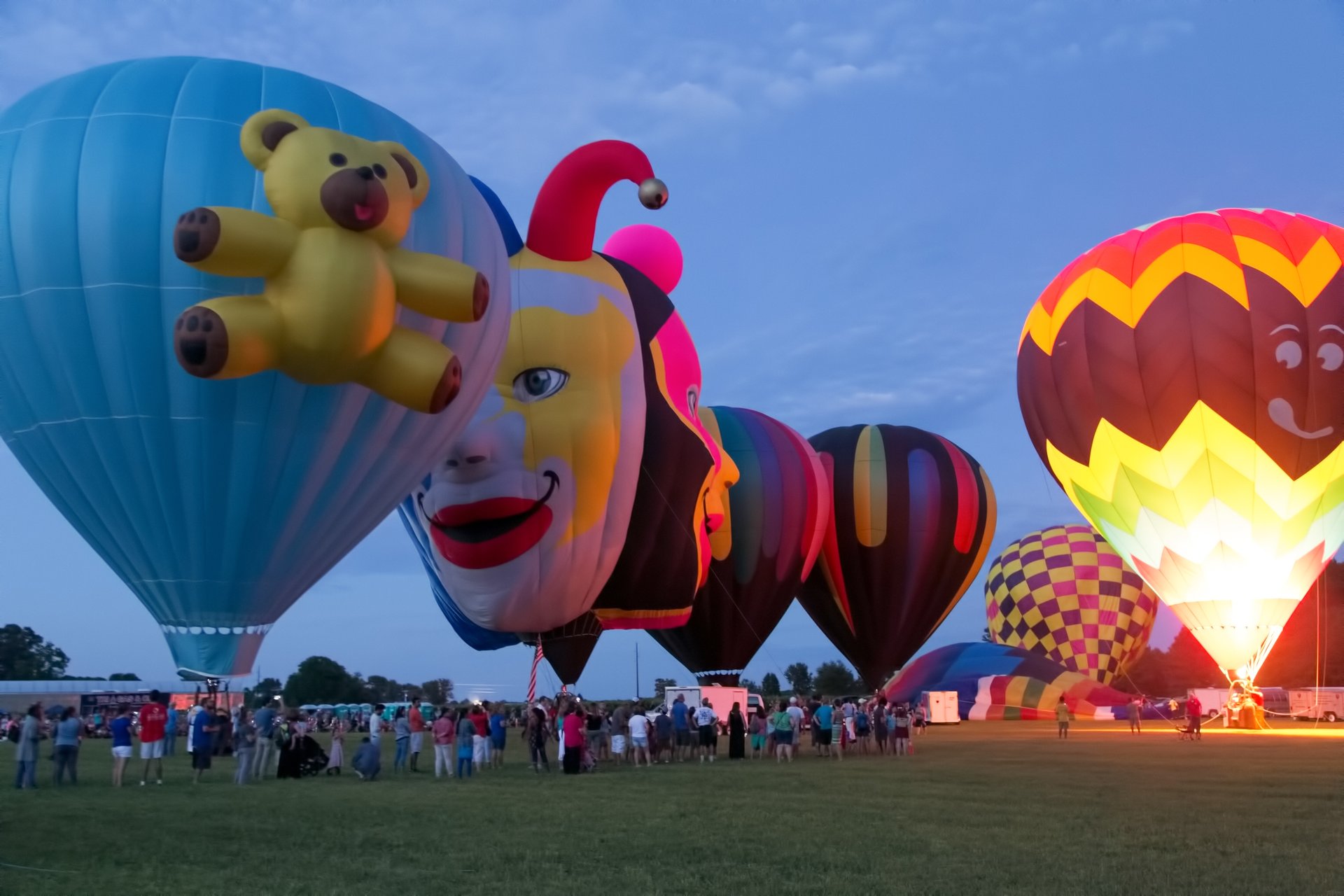 Globos gigantes en el Muelle Barón - Apuntes y Viajes