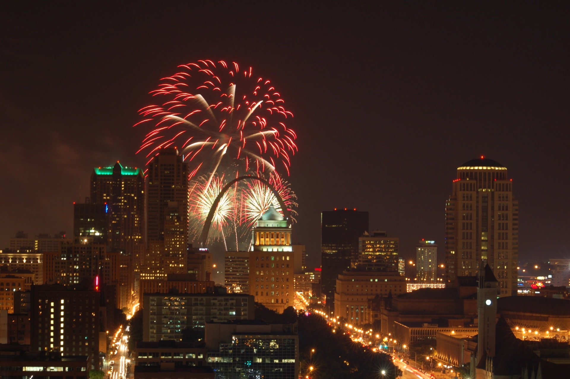 Saint Louis 4th of July Fireworks, Parade & Concert