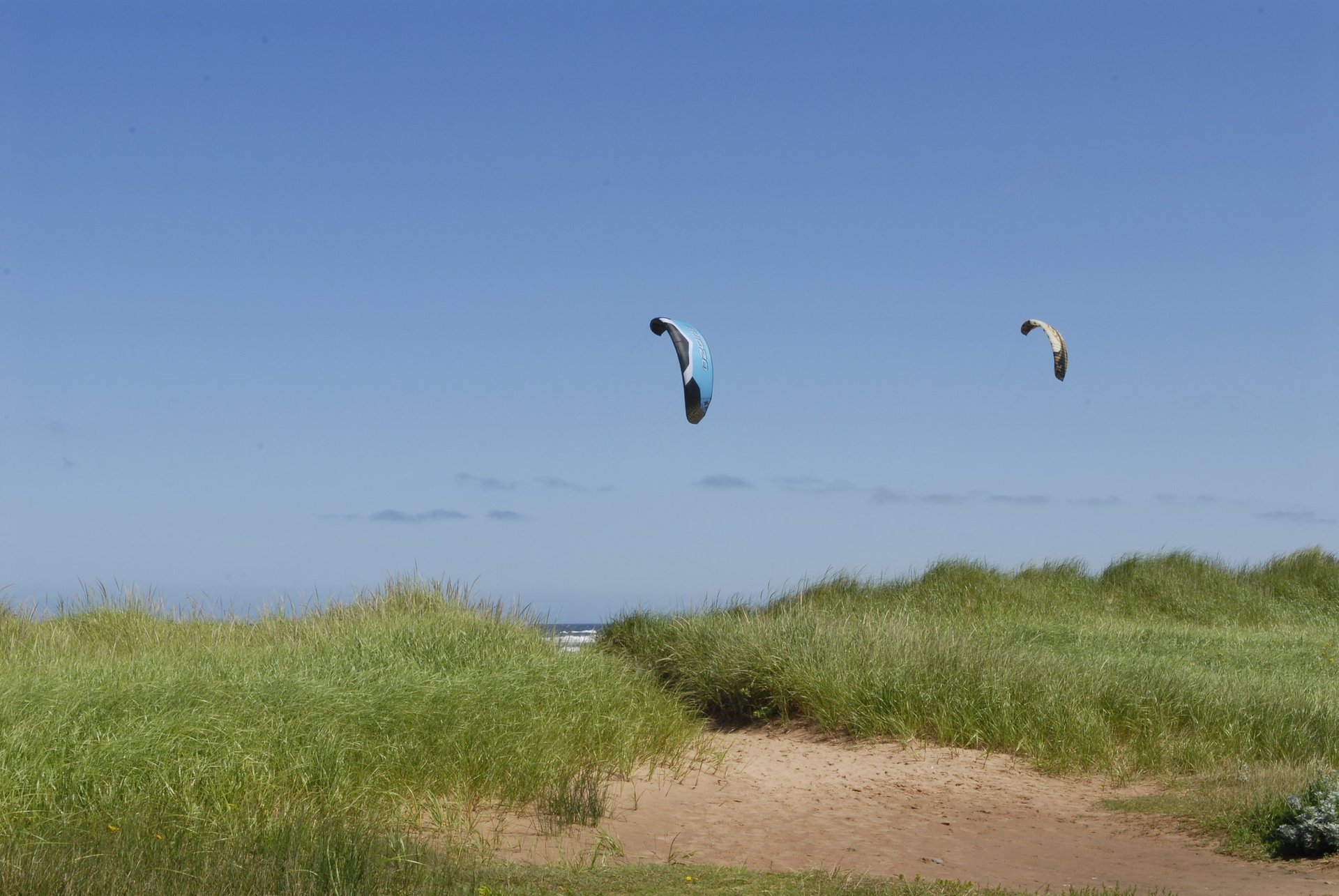 Kitesurfing & Windsurfing on Magdalen Islands