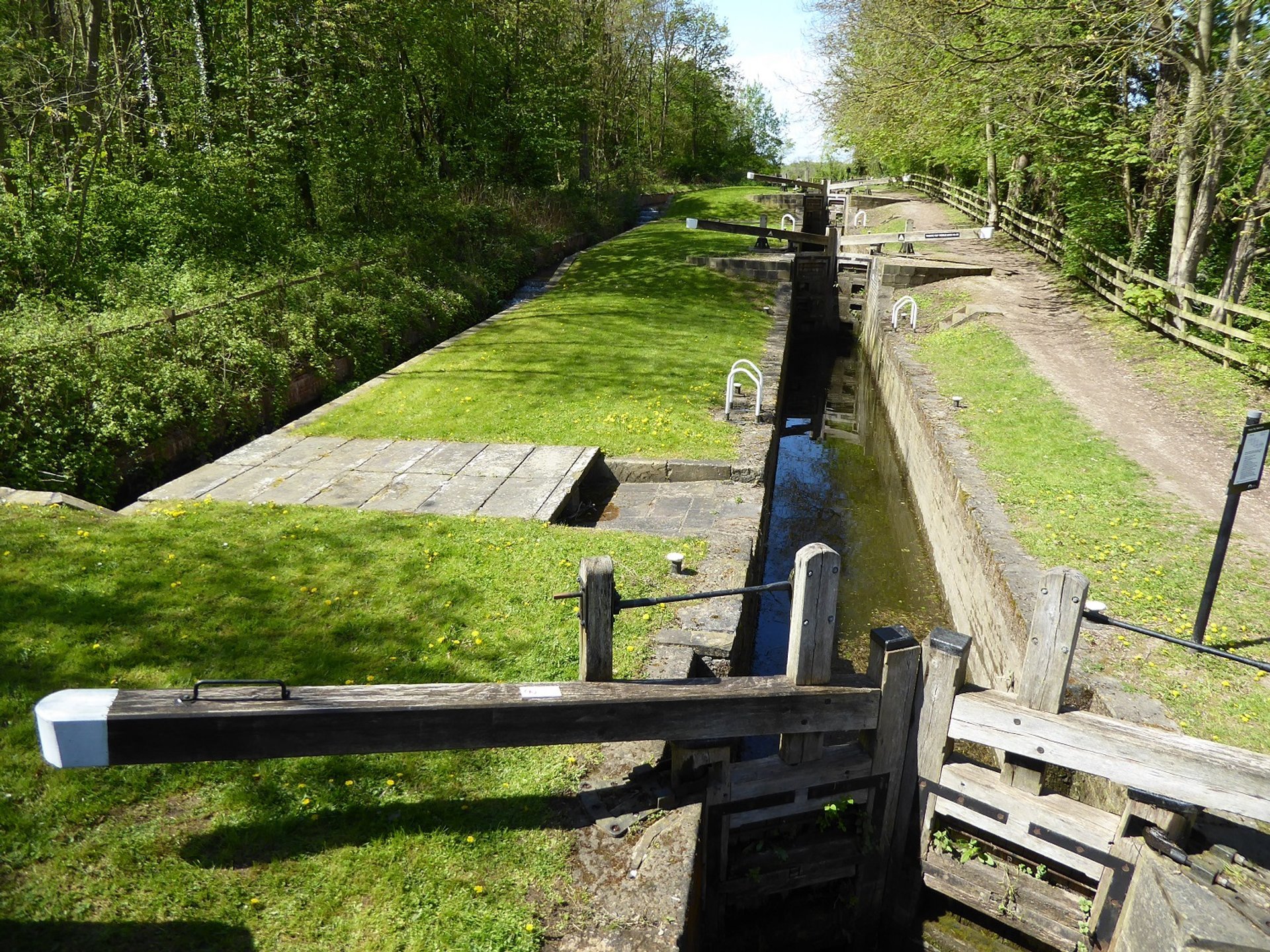 Boating along Chesterfield Canal