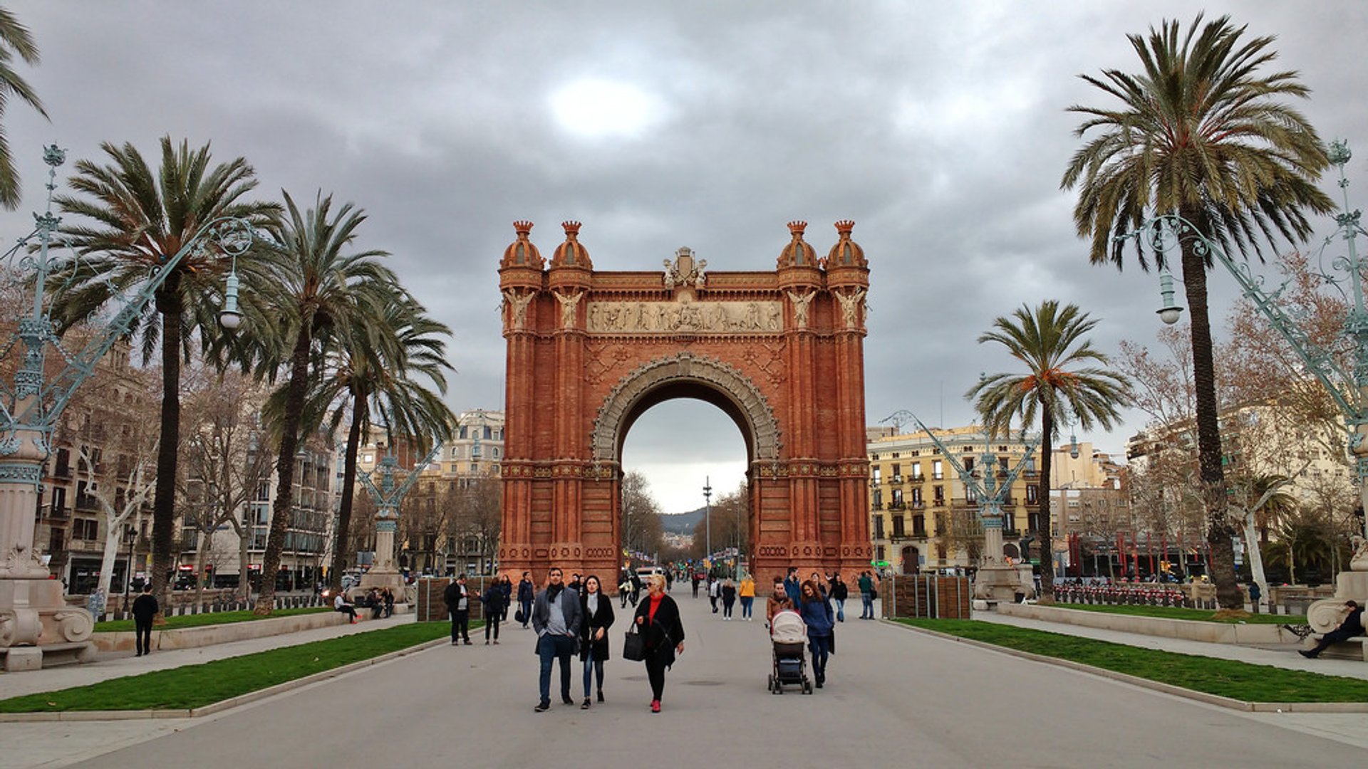 Barcelona Winter Weather - Rove.me