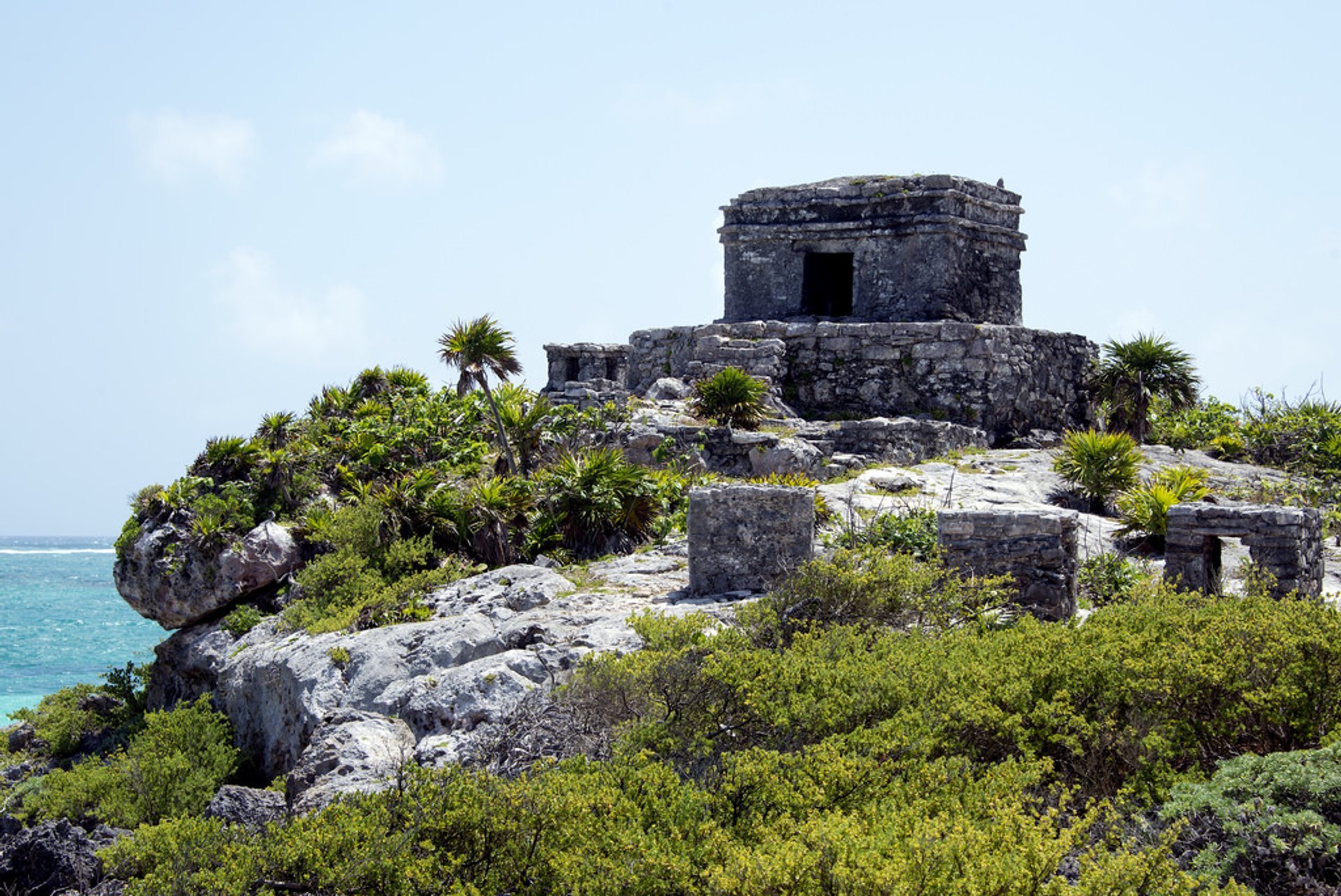Explorando as ruínas maias