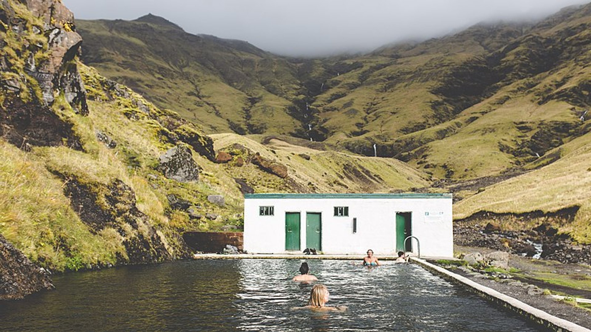 Schwimmbecken Seljavallalaug