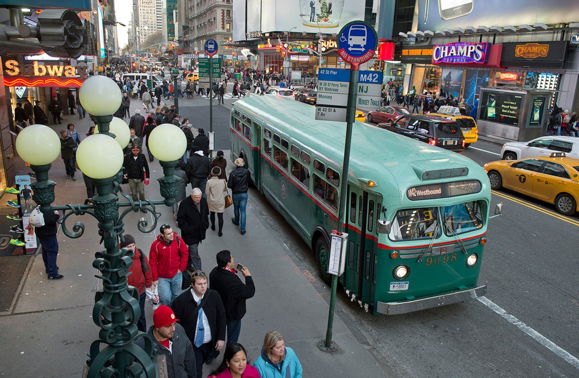 Trains et autobus vintage