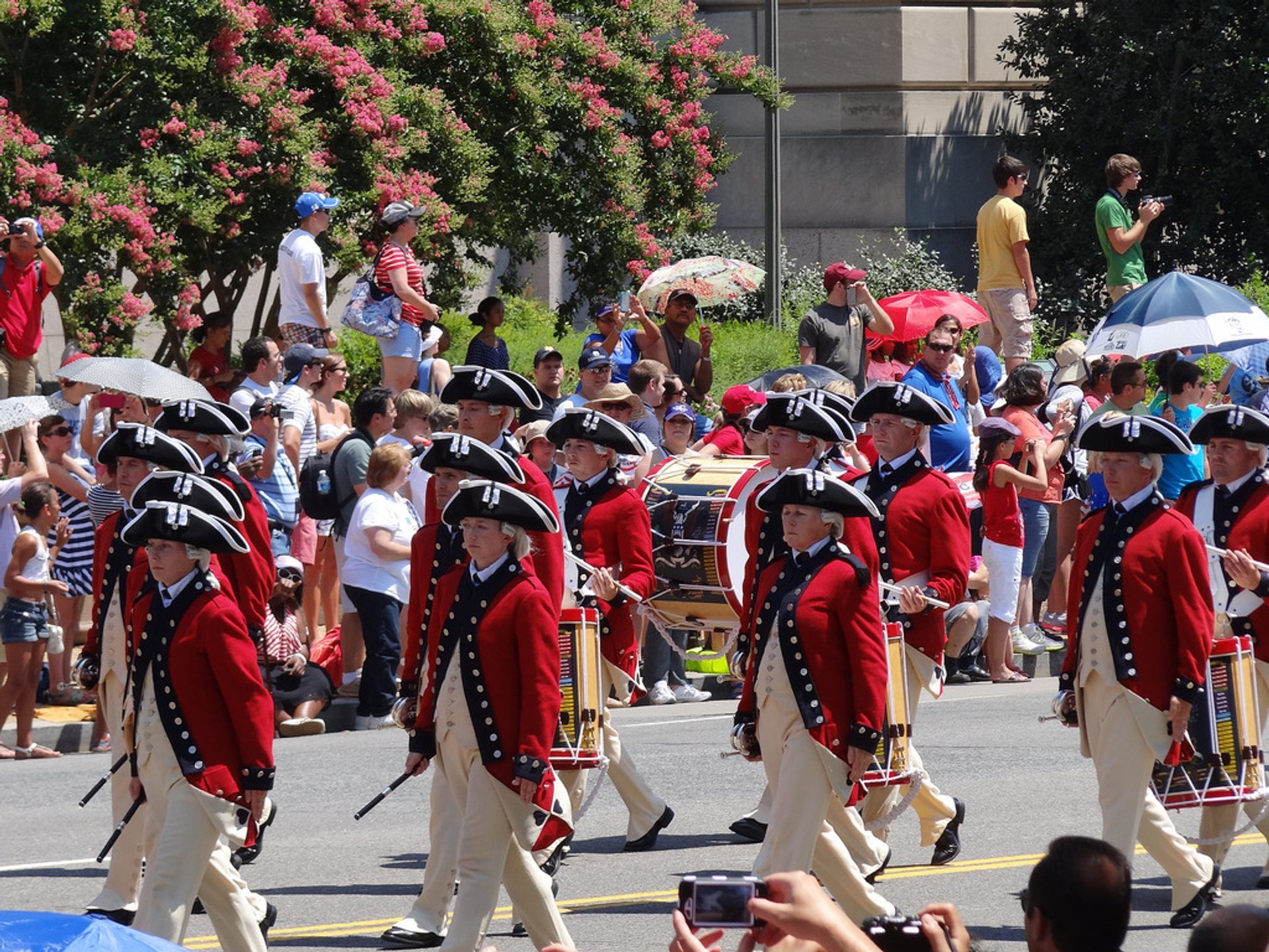 Desfile del 4 de julio en Washington, fuegos artificiales y eventos.