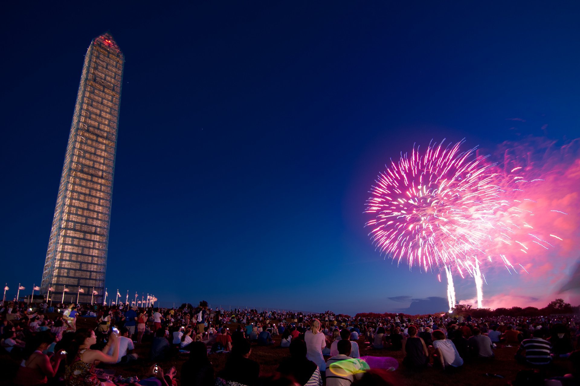 Desfile del 4 de julio en Washington, fuegos artificiales y eventos.