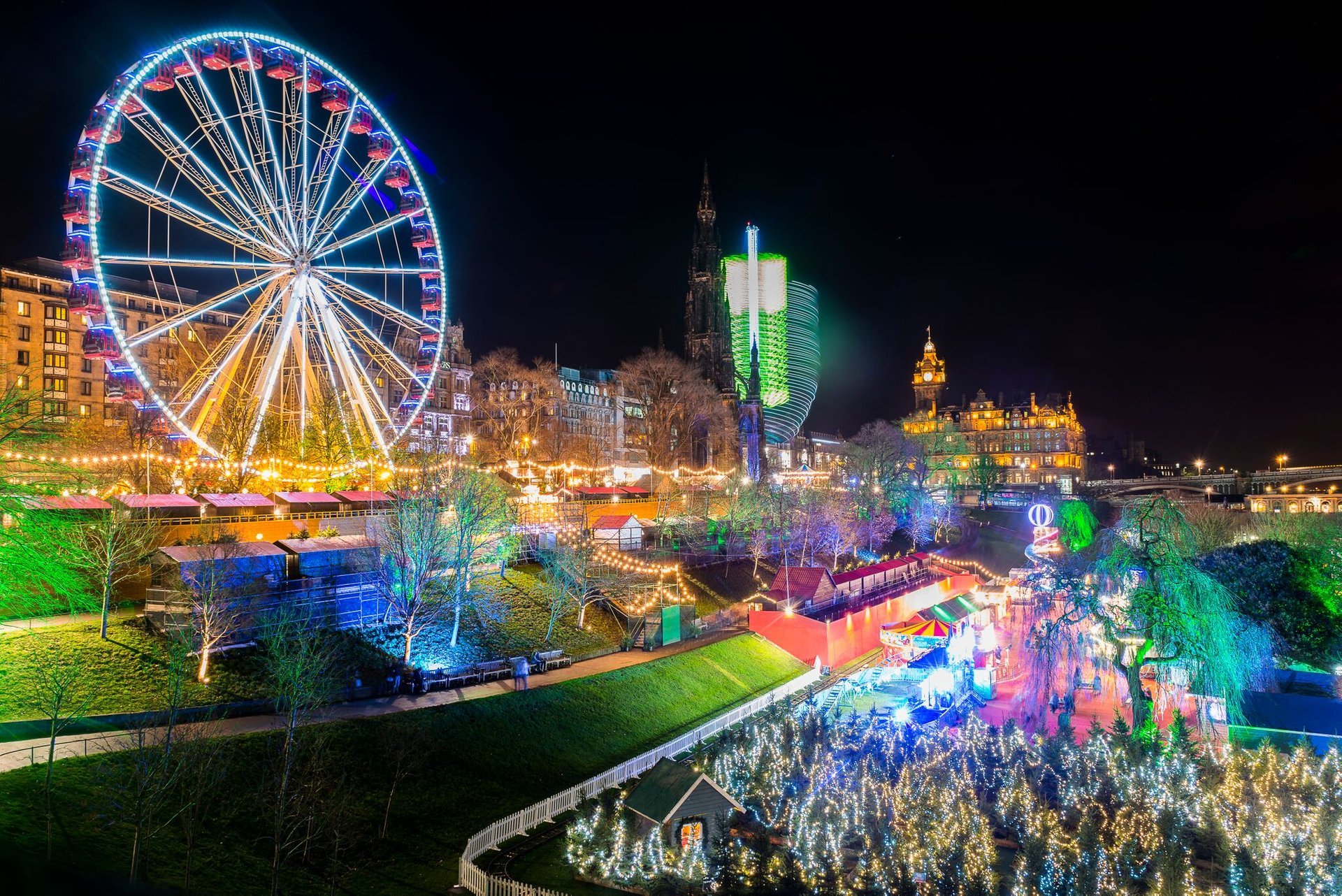 Christmas Lights 2022 in Edinburgh - Dates