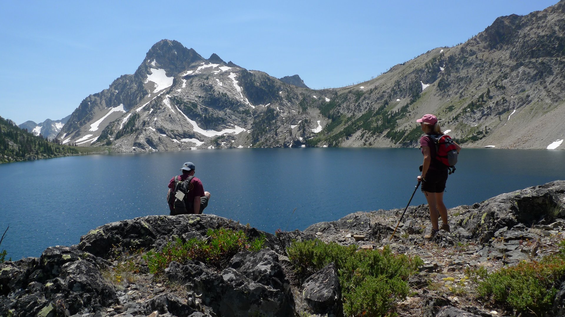 hiking sawtooth lake