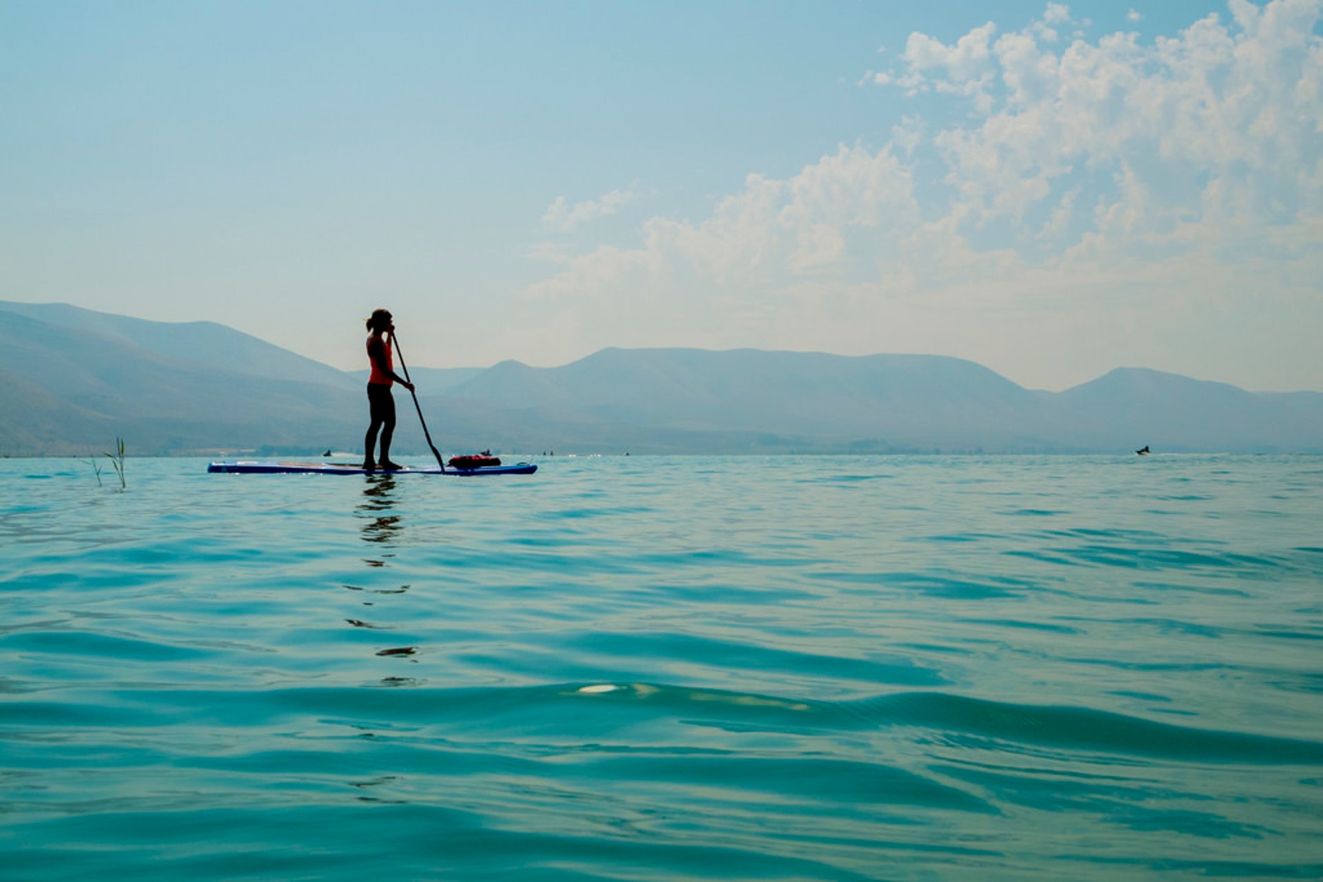 Stand-Up-Paddling (SUP) oder Stehpaddeln