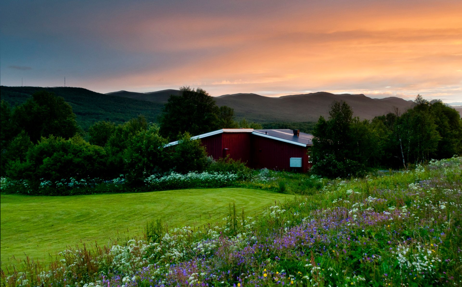 The Best Midnight Sun Destinations In Scandinavia This Summer