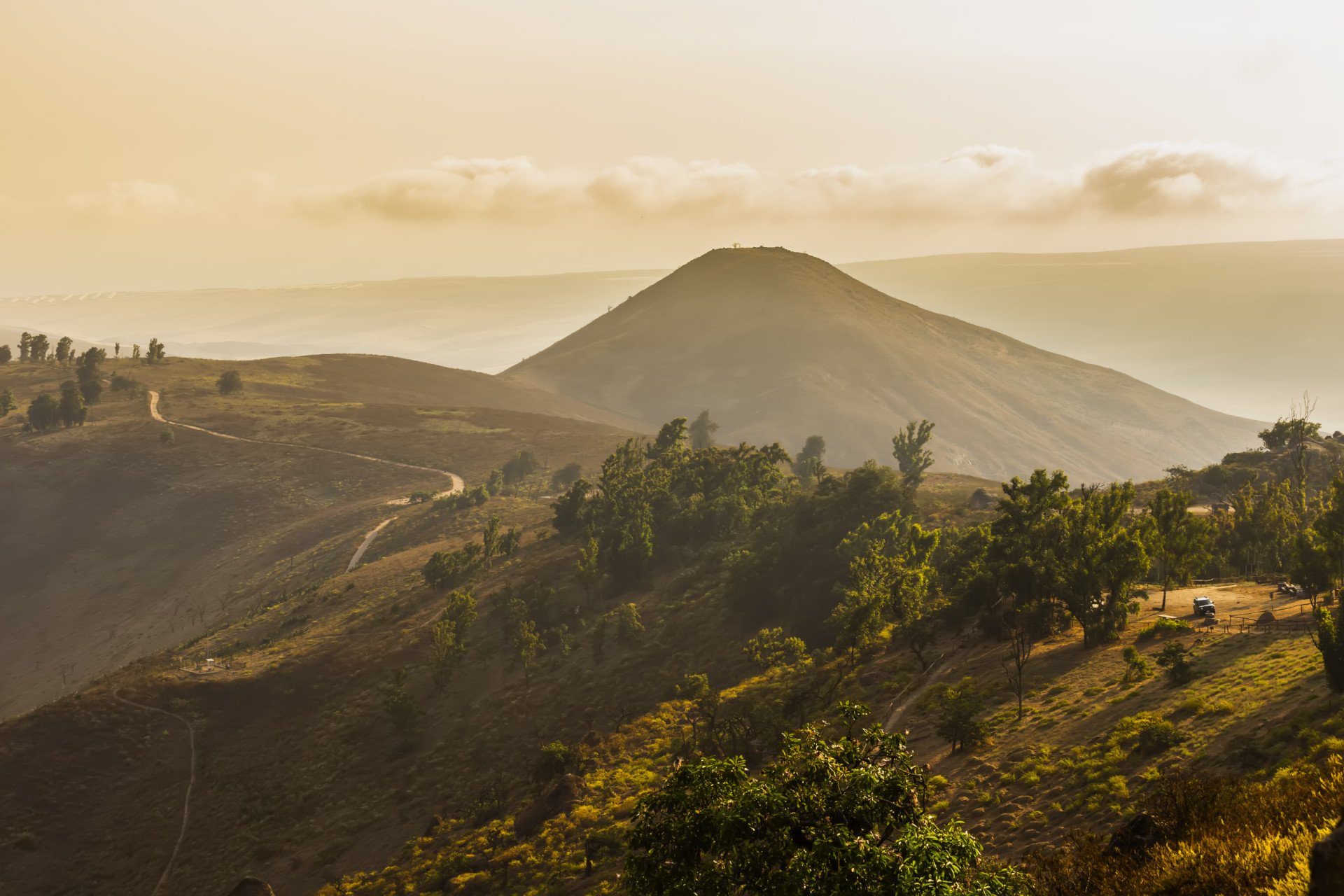 Hiking in National Reserve Lomas de Lachay in its Greenest Months