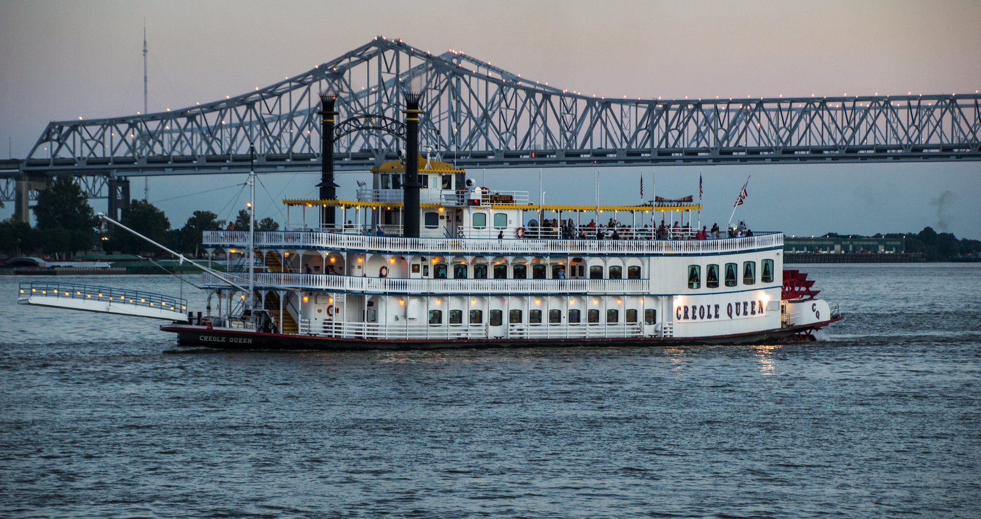 Croisières en bateau à aubes (Paddlewheeler Cruises)