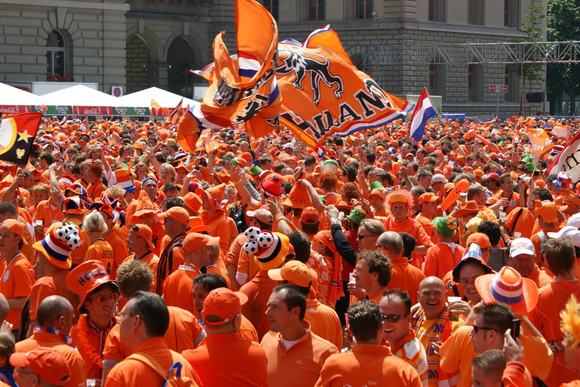 Fiebre naranja de fútbol