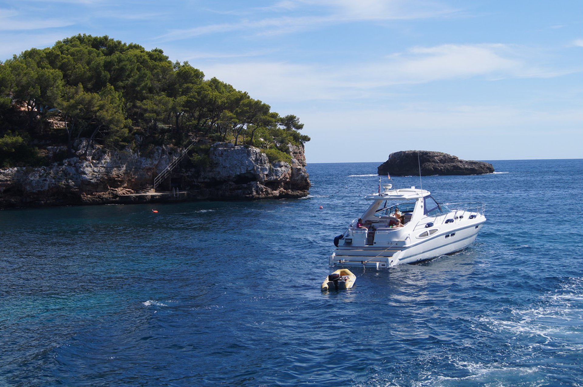 Passeios de barco e iates