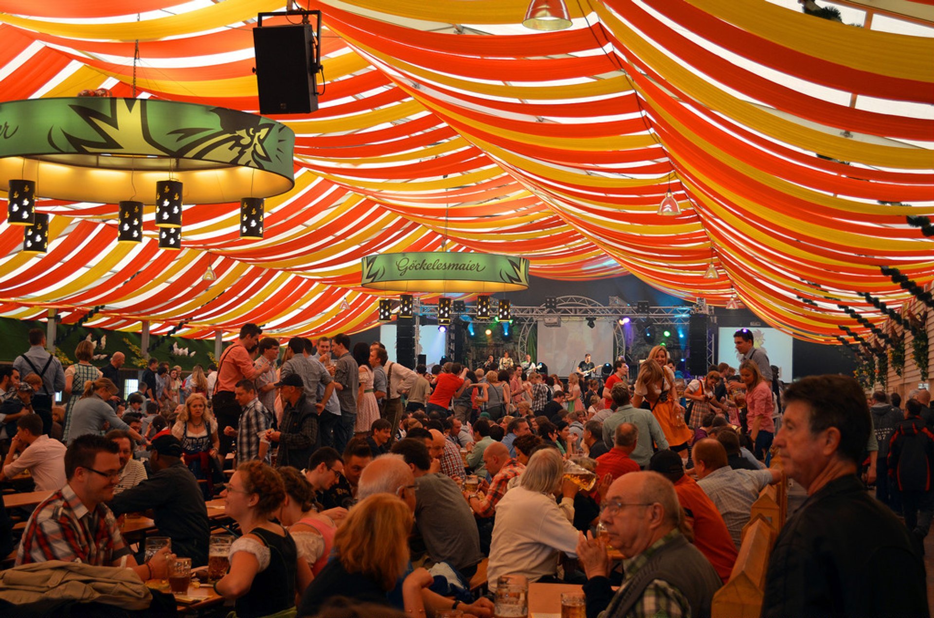 Frühlingsfest Stuttgart (Festival de Primavera de Stuttgart)