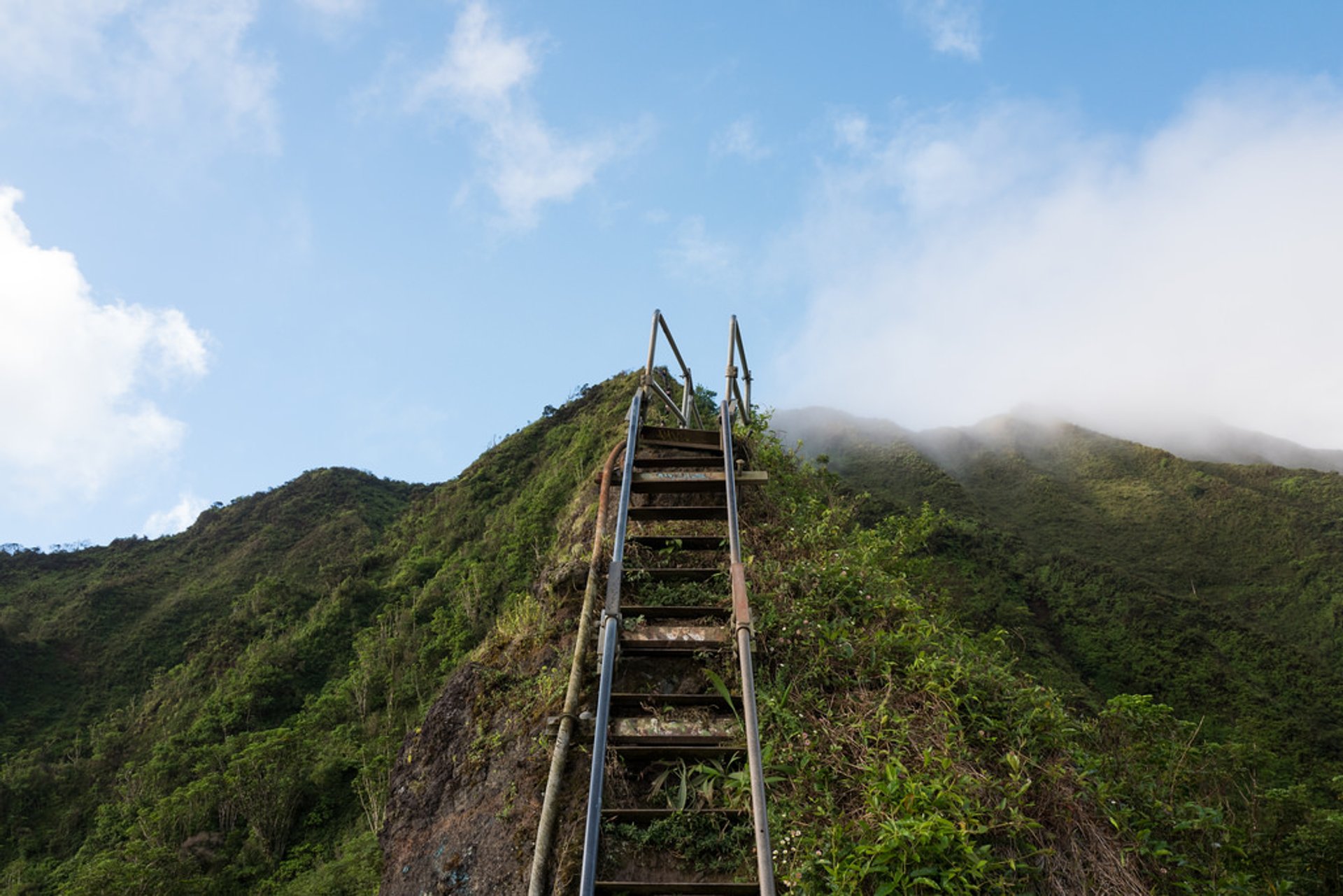 Sentiero della valle di Moanalua per le scale di Haiku