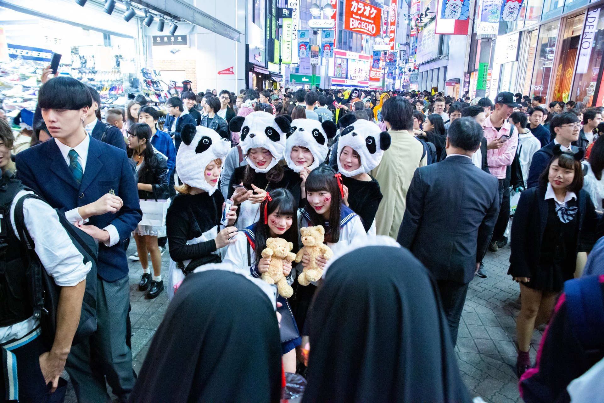 [Image: japan-halloween.jpg]