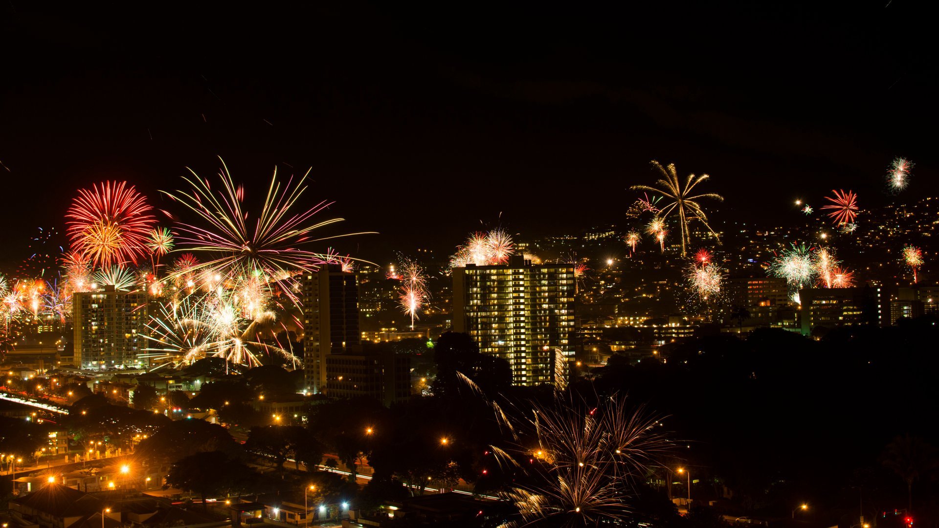 Hawaii new year fireworks