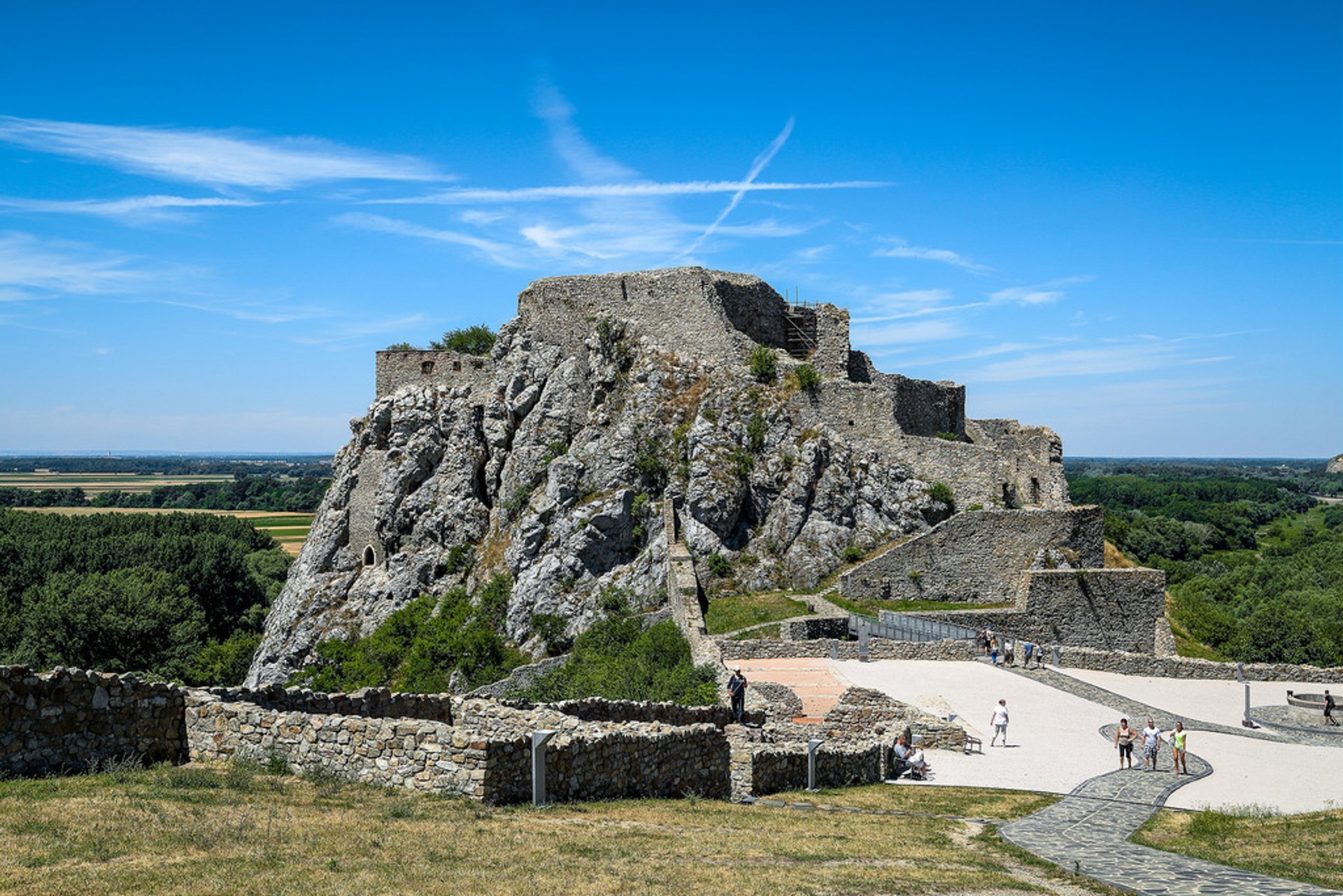 Spectacle des Chevaliers médiévaux au château de Devín