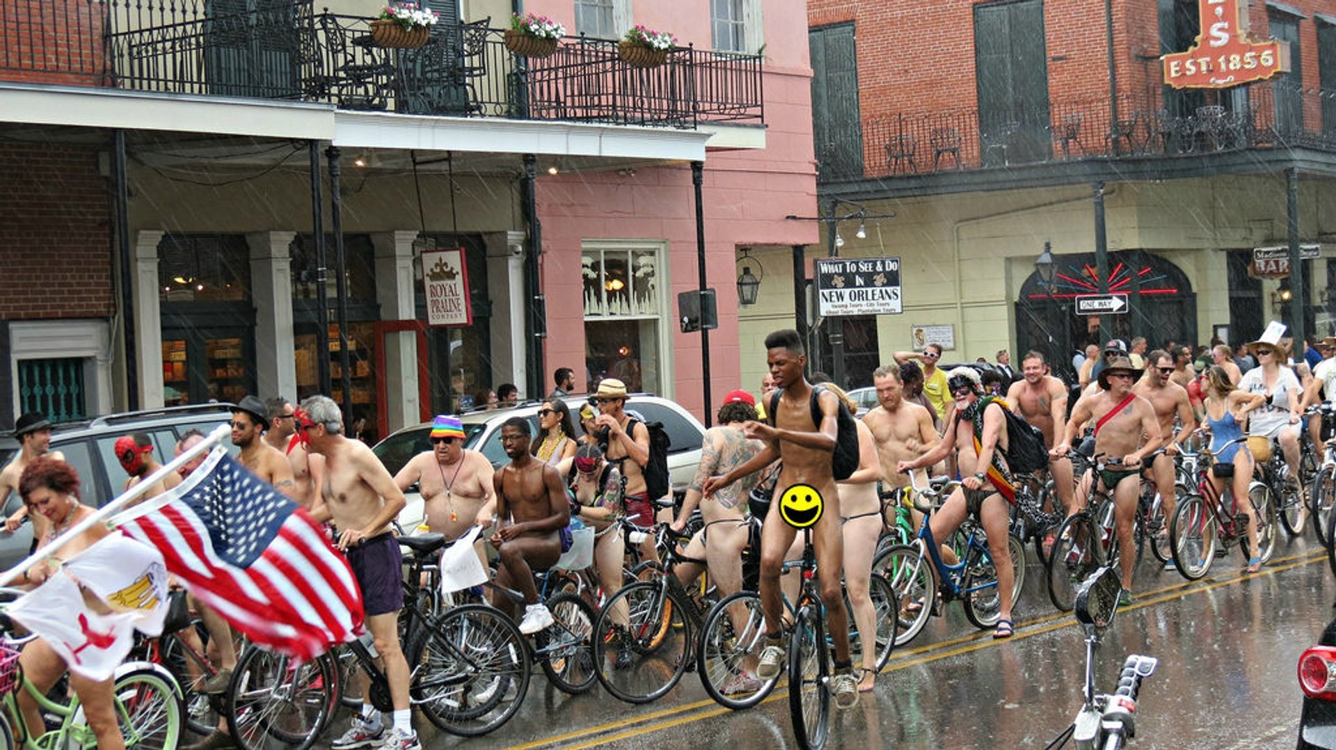 Giro in bicicletta nudi del mondo di New Orleans