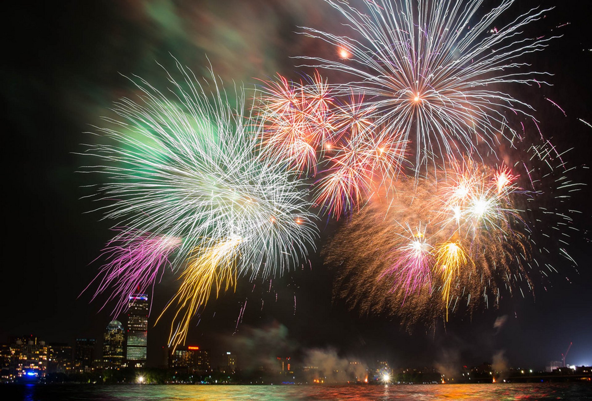 Fuegos artificiales, eventos y espectáculos del 4 de julio en Boston.