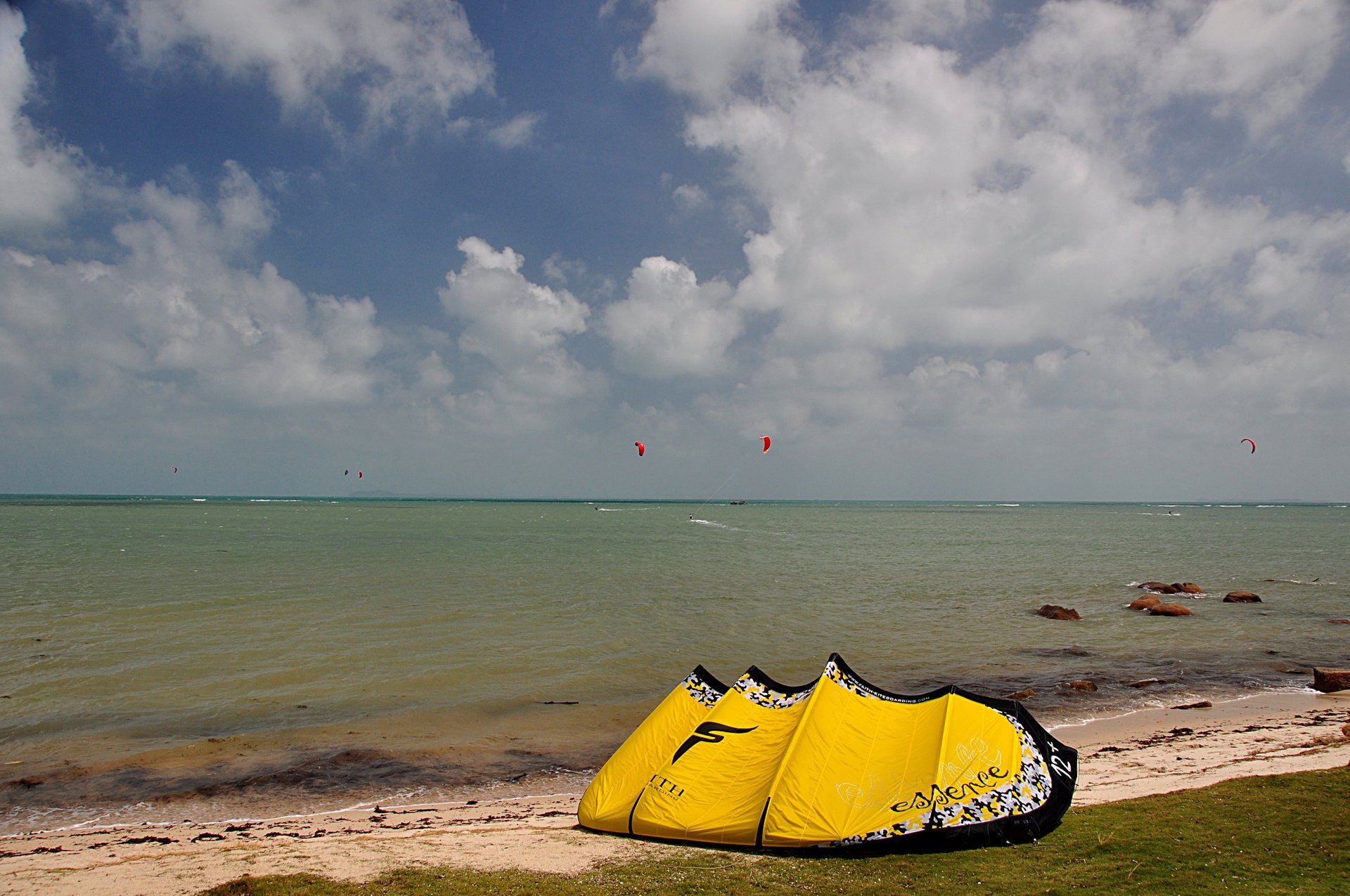 Kitesurfing 