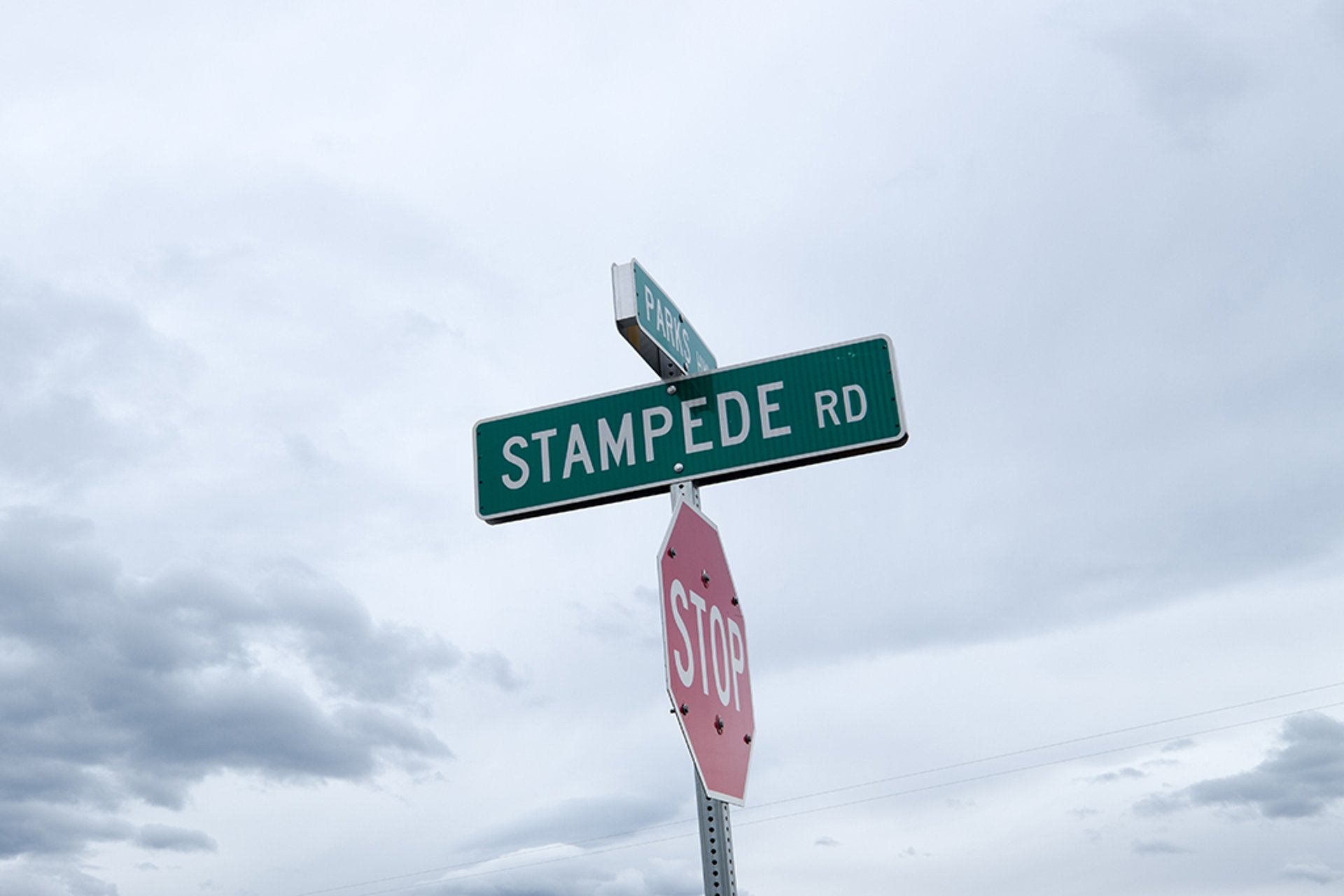 Stampede Trail und Bus 142