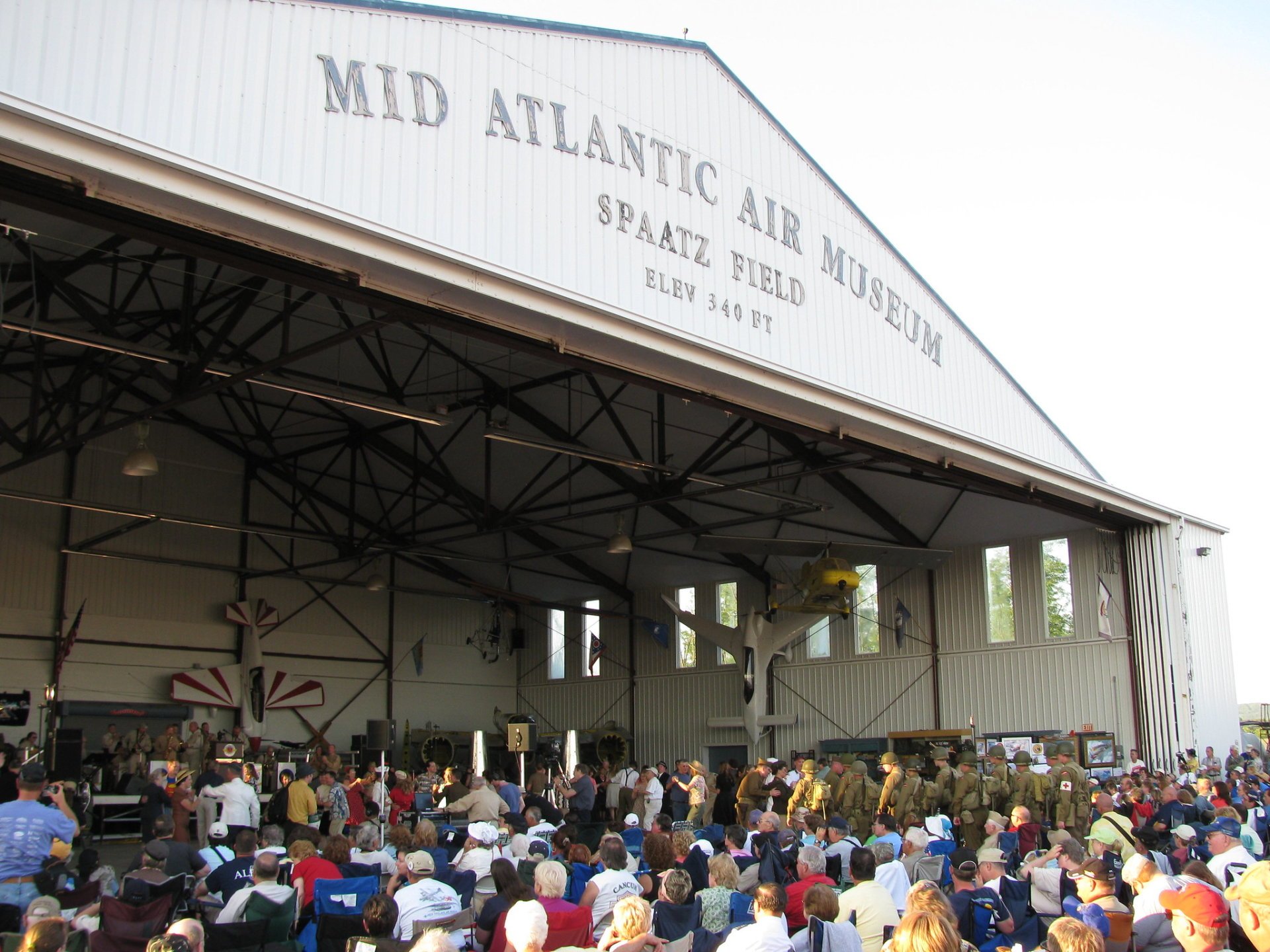 Mid-Atlantic Air Museum's World War II Weekend