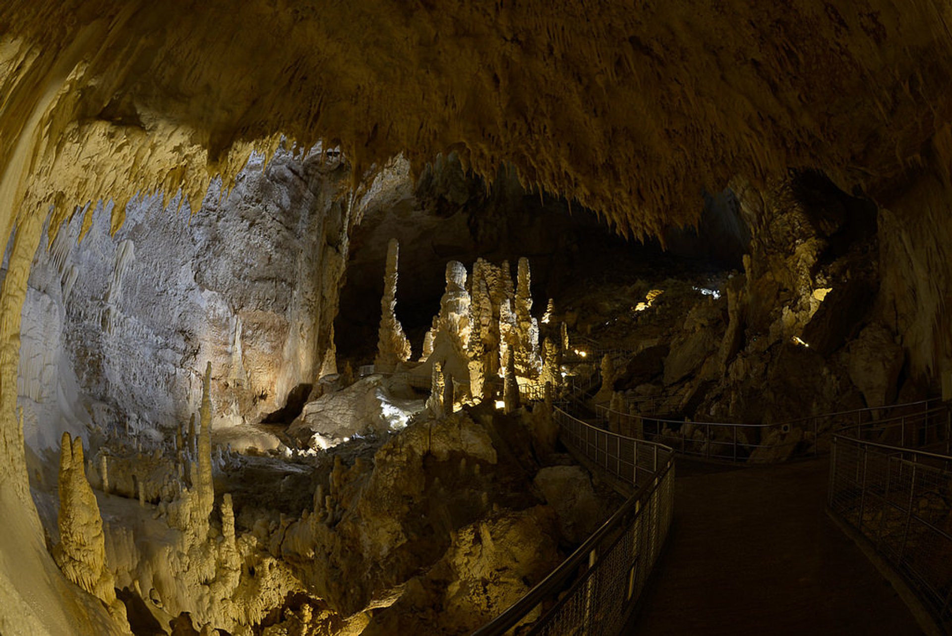 Cavernas de Frasassi (Grotte di Frasassi), Genga