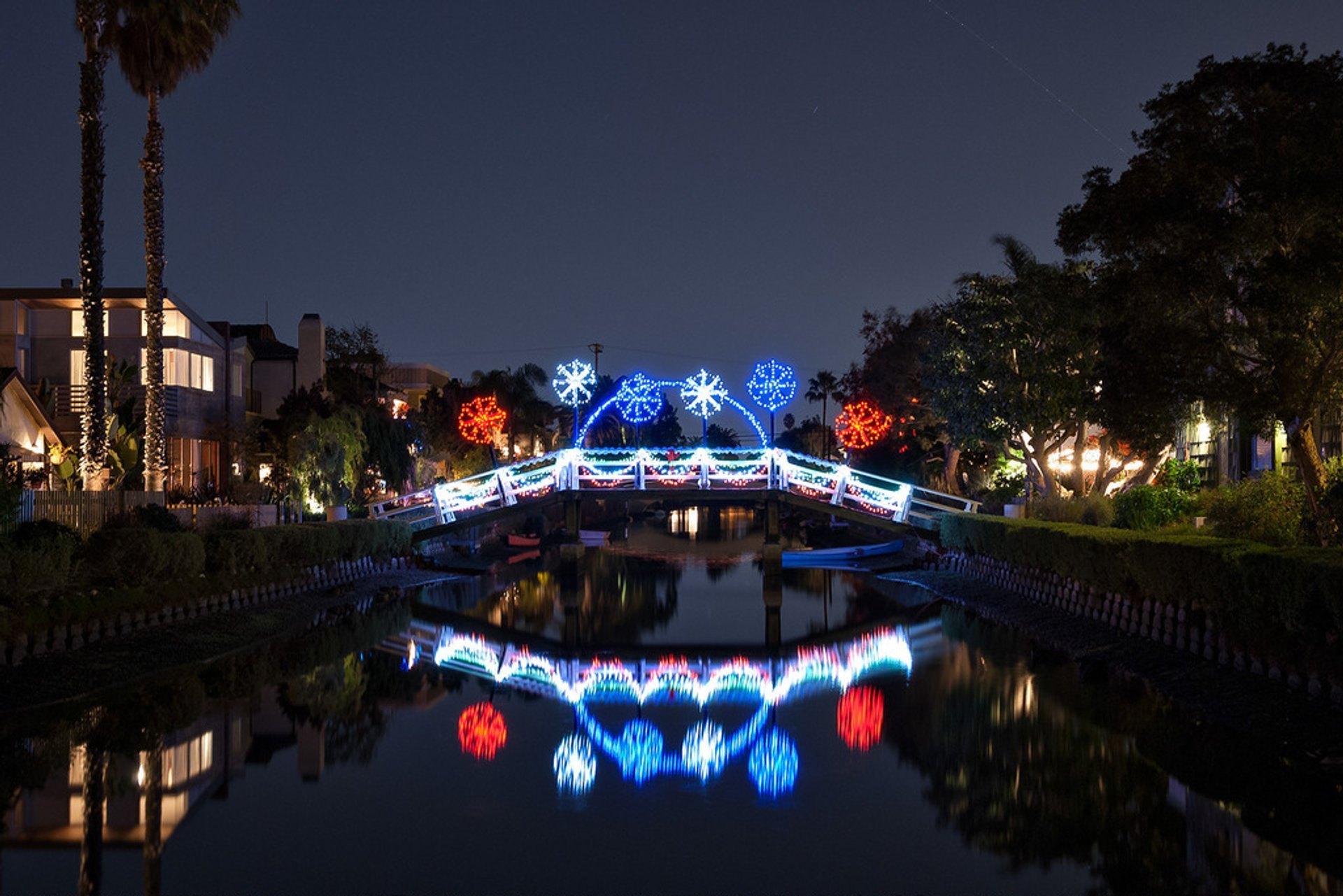 Venice Canals Christmas Lights & Holiday Boat Parade