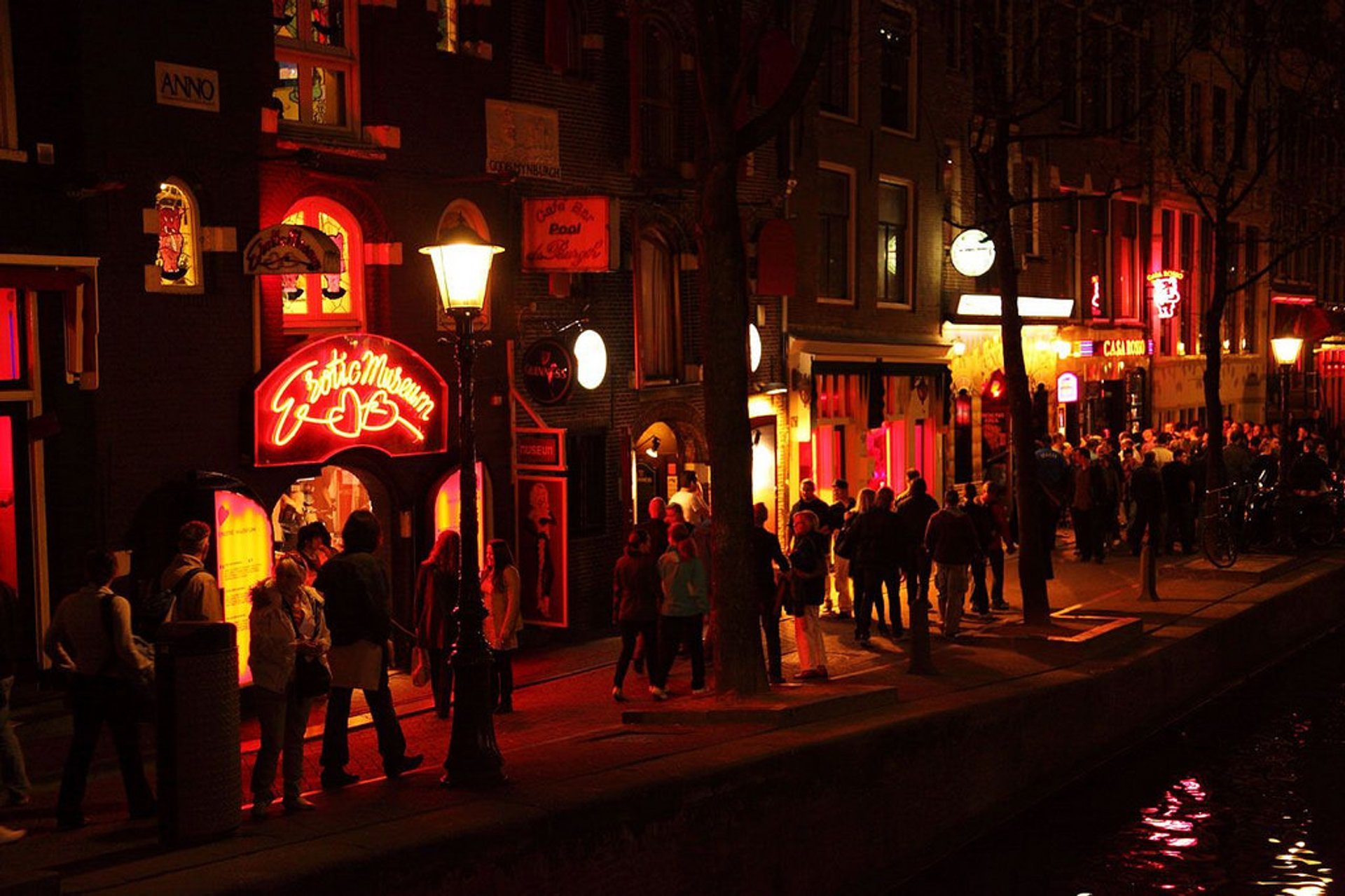 Hvem Ciro massefylde Best time for Red Light District in Amsterdam 2023 - Best Season