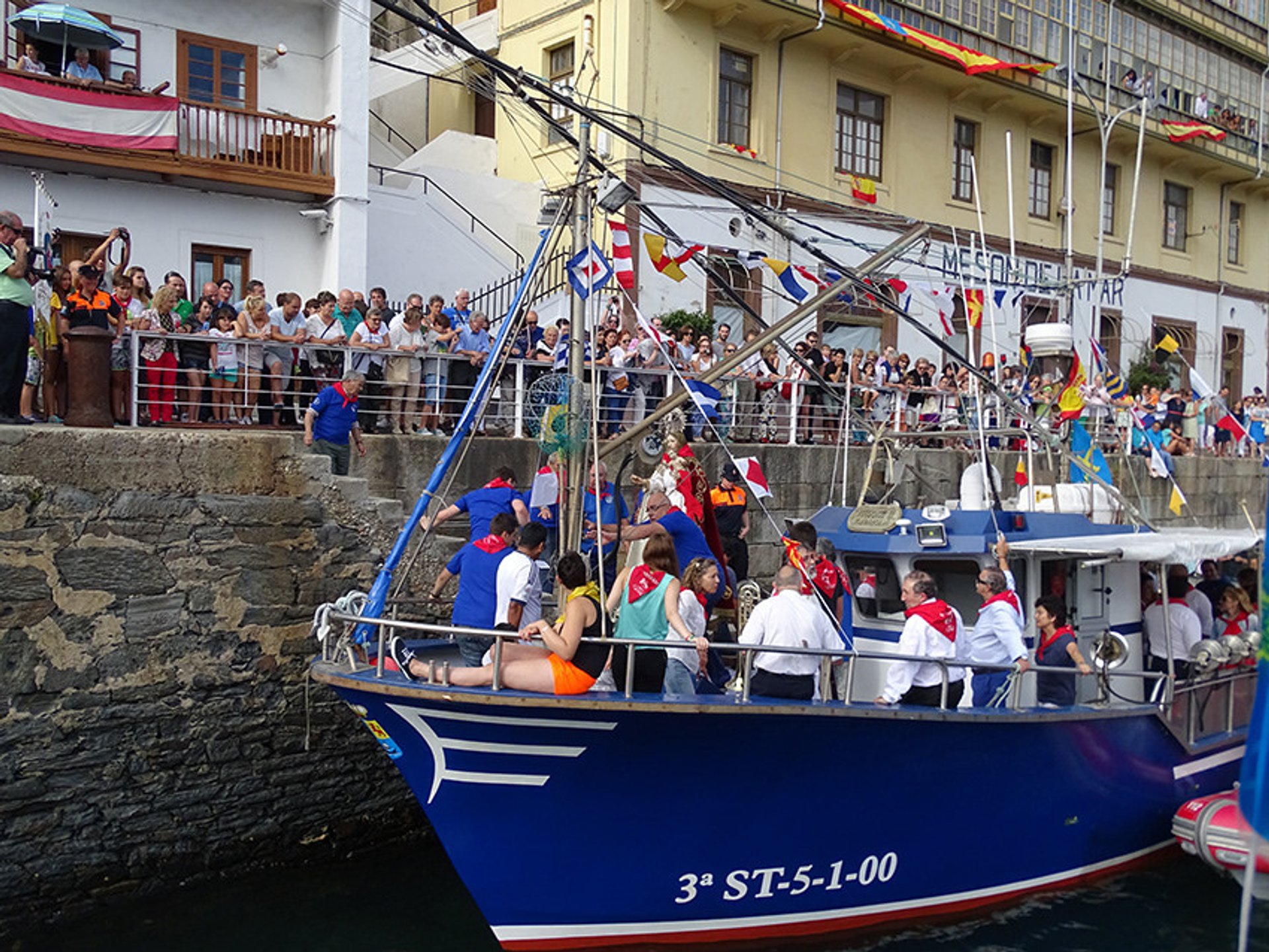 Luarca Maritime Procession of Virgen del Rosario