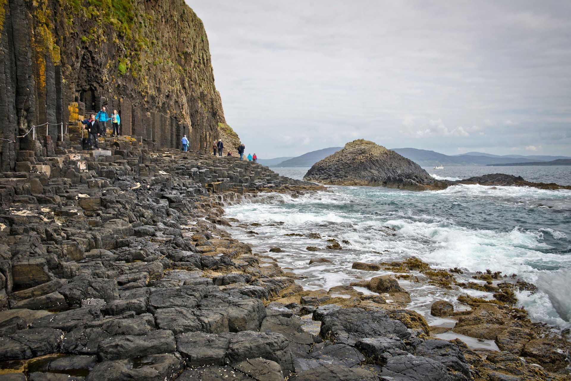 tours to staffa island