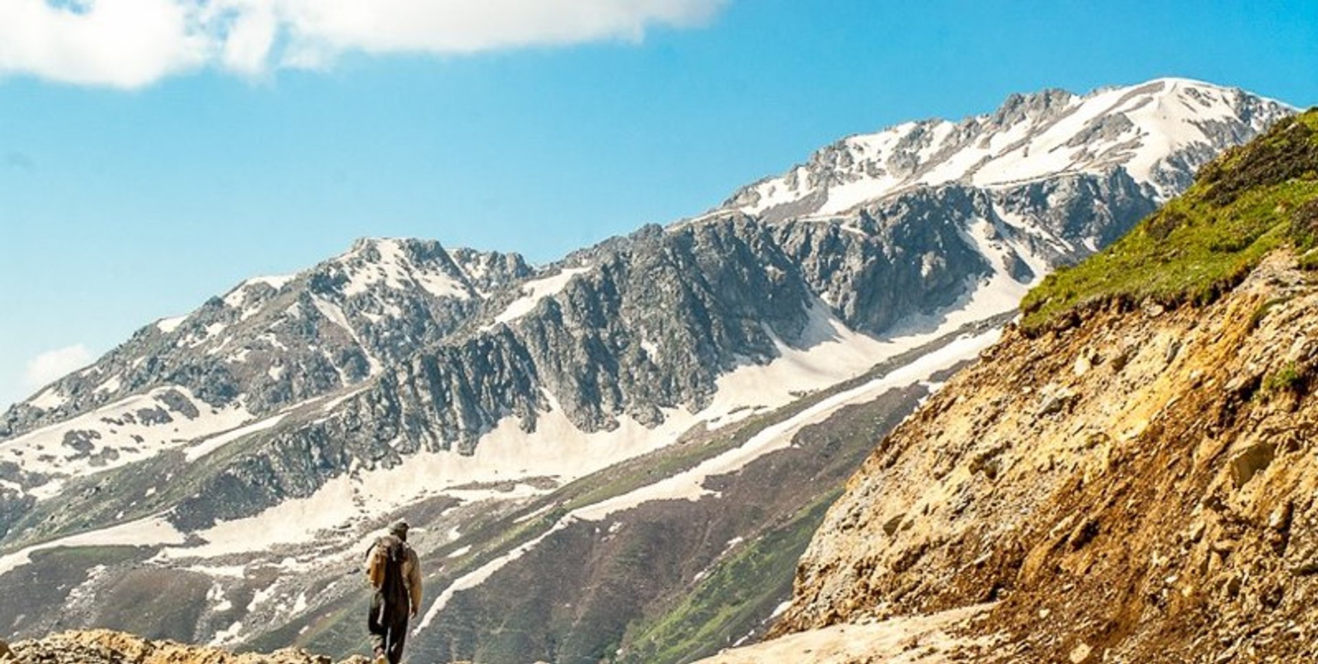 Mughal Road