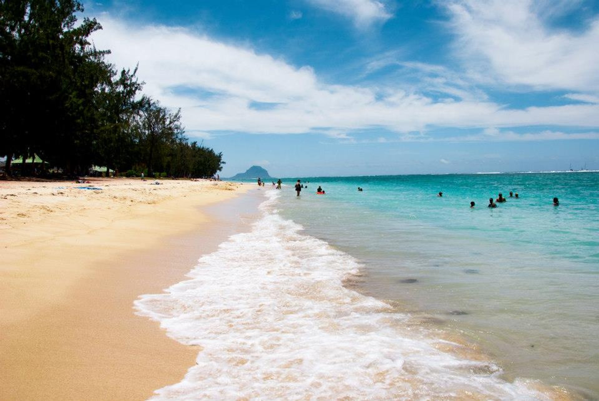 Top 10 beaches in Mauritius for honeymooners - SHS 