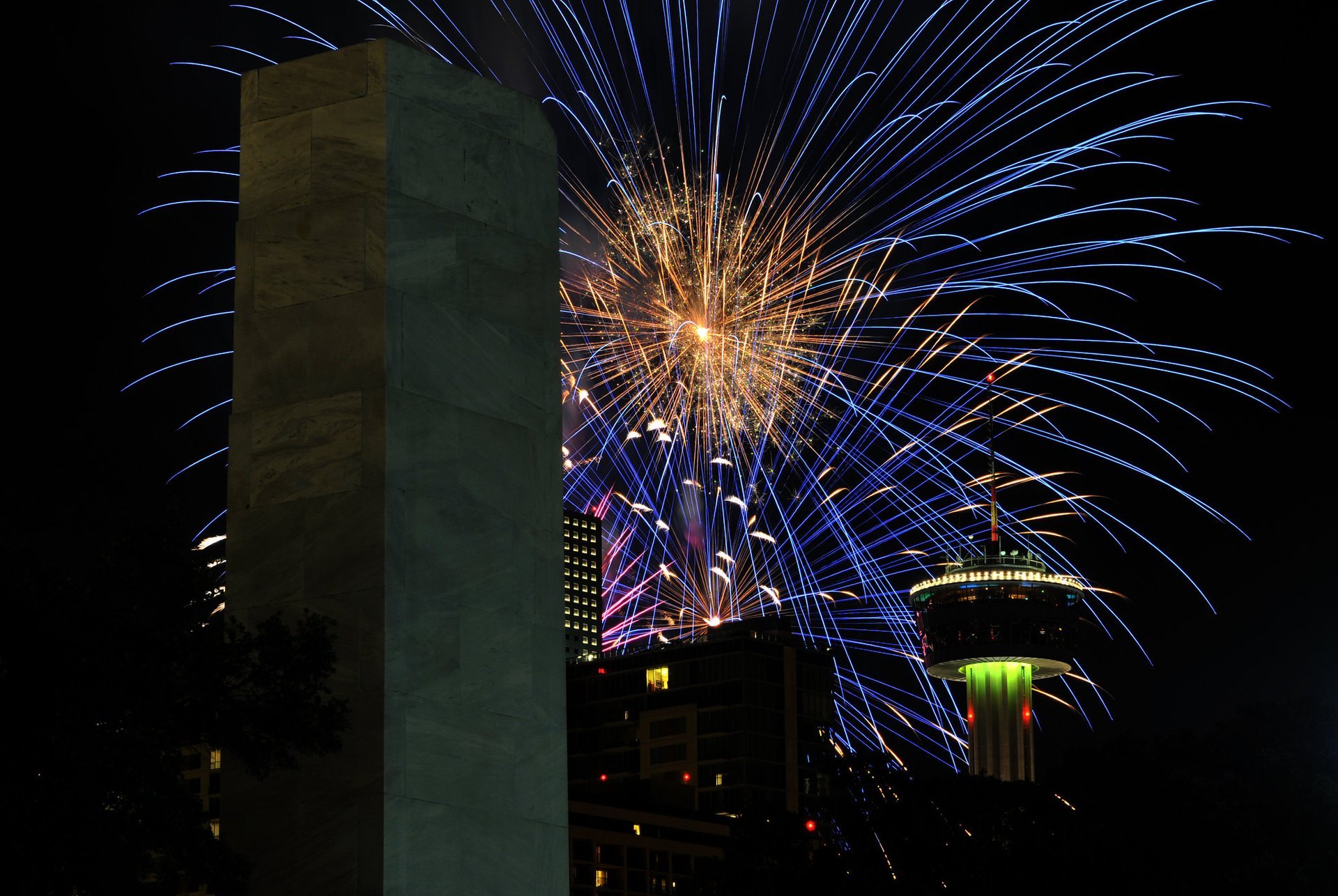 Eventos del 4 de julio y fuegos artificiales en San Antonio