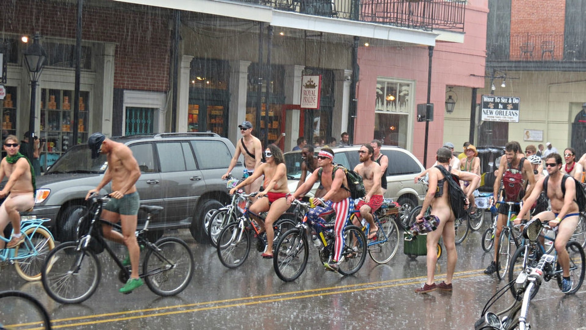 Passeio Mundial de Bicicleta Nua de Nova Orleans