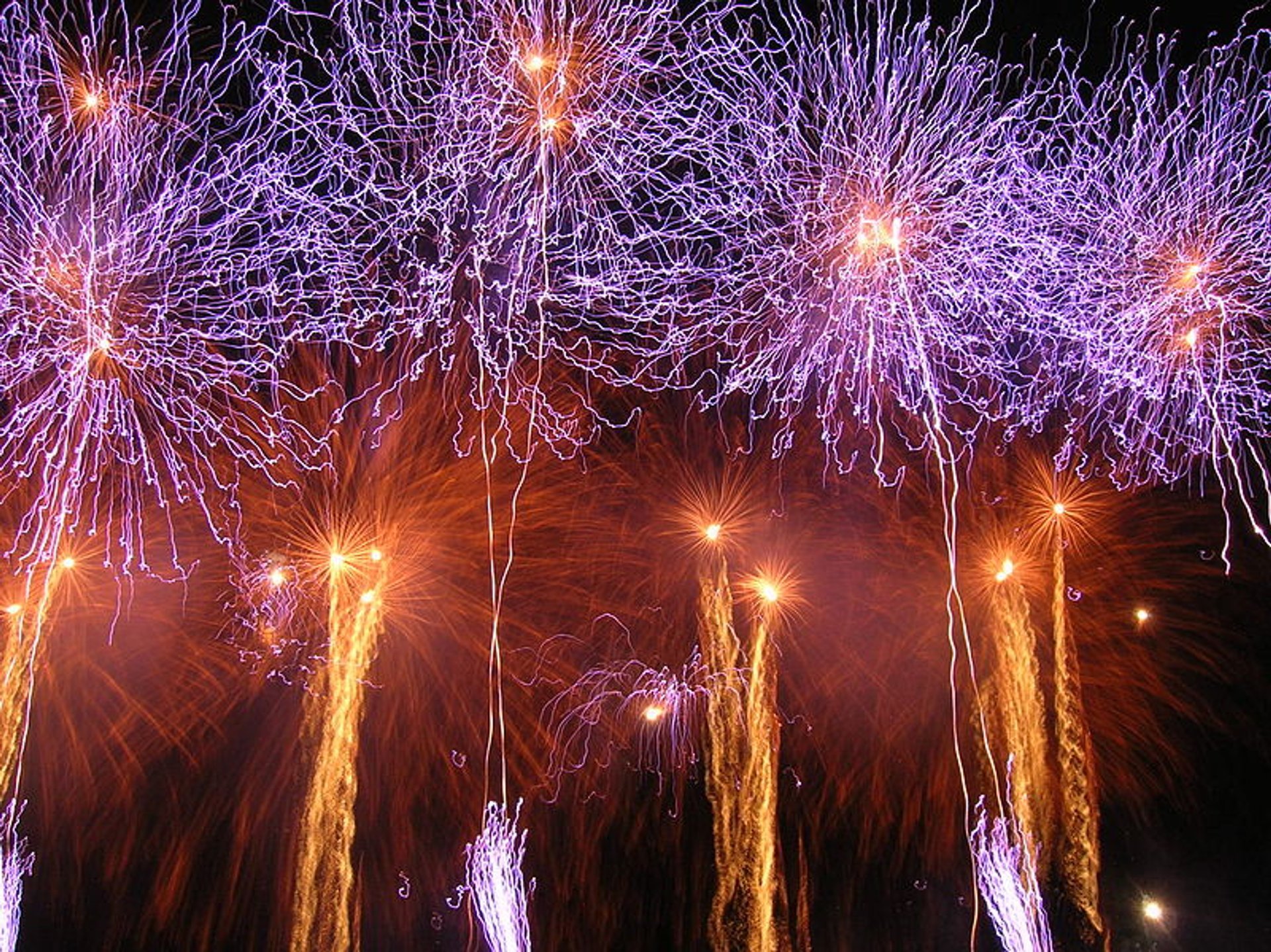 Feuerwerk am See von Annecy (Fête du Lac d'Annecy)