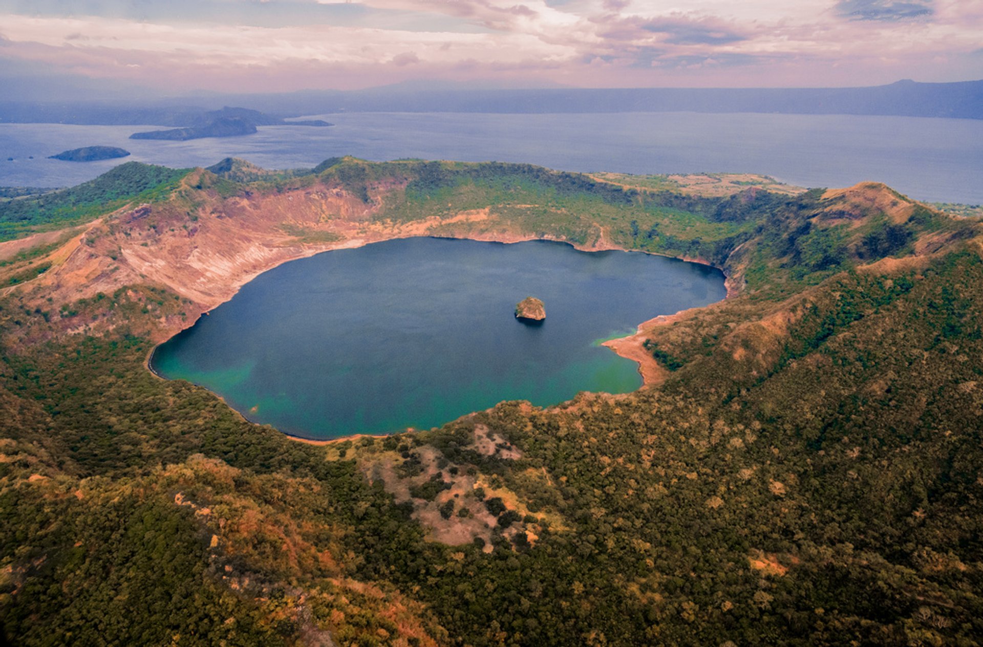 Taal Vulkan Auf Den Philippinen 2021