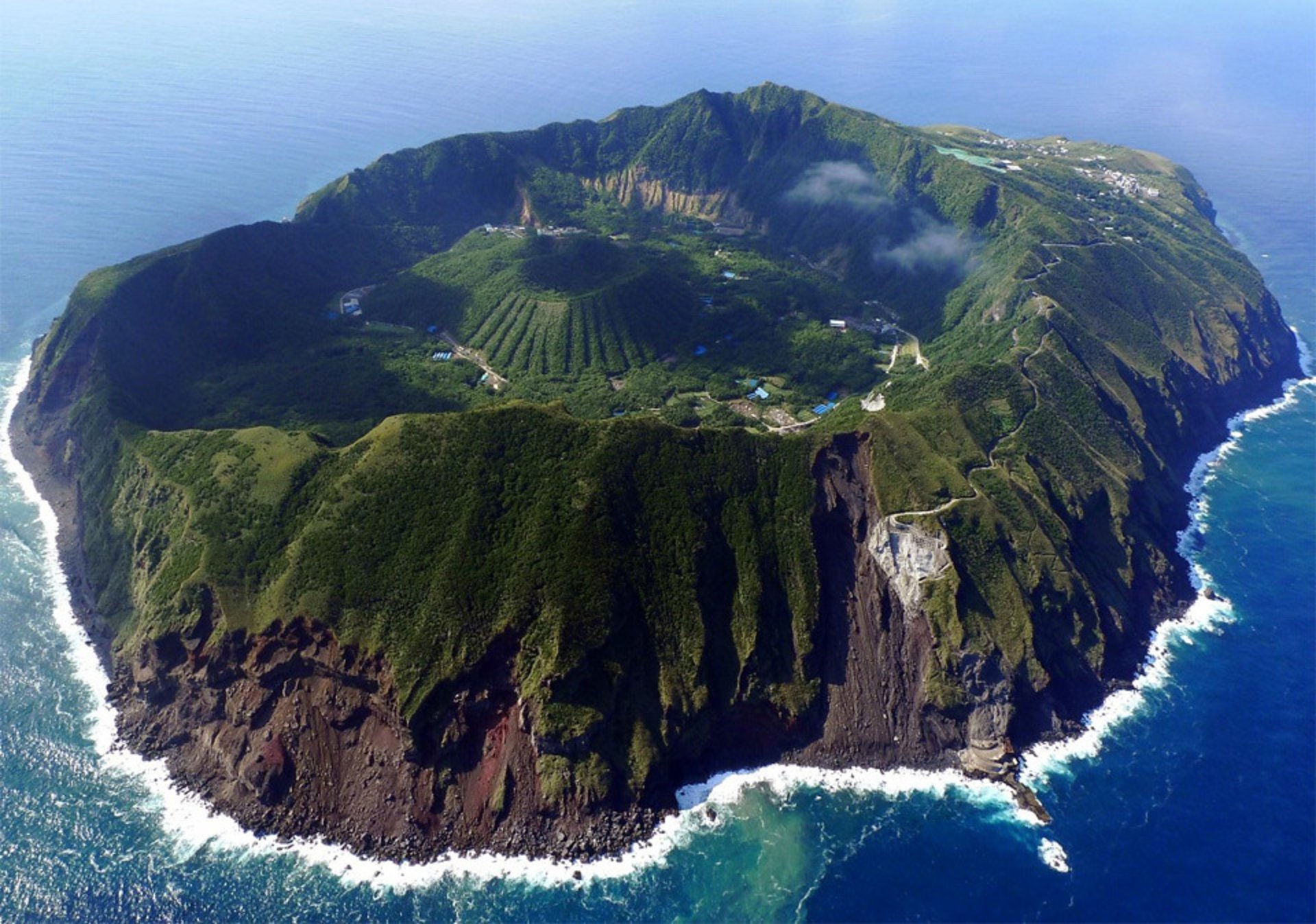 Volcan d'Aogashima