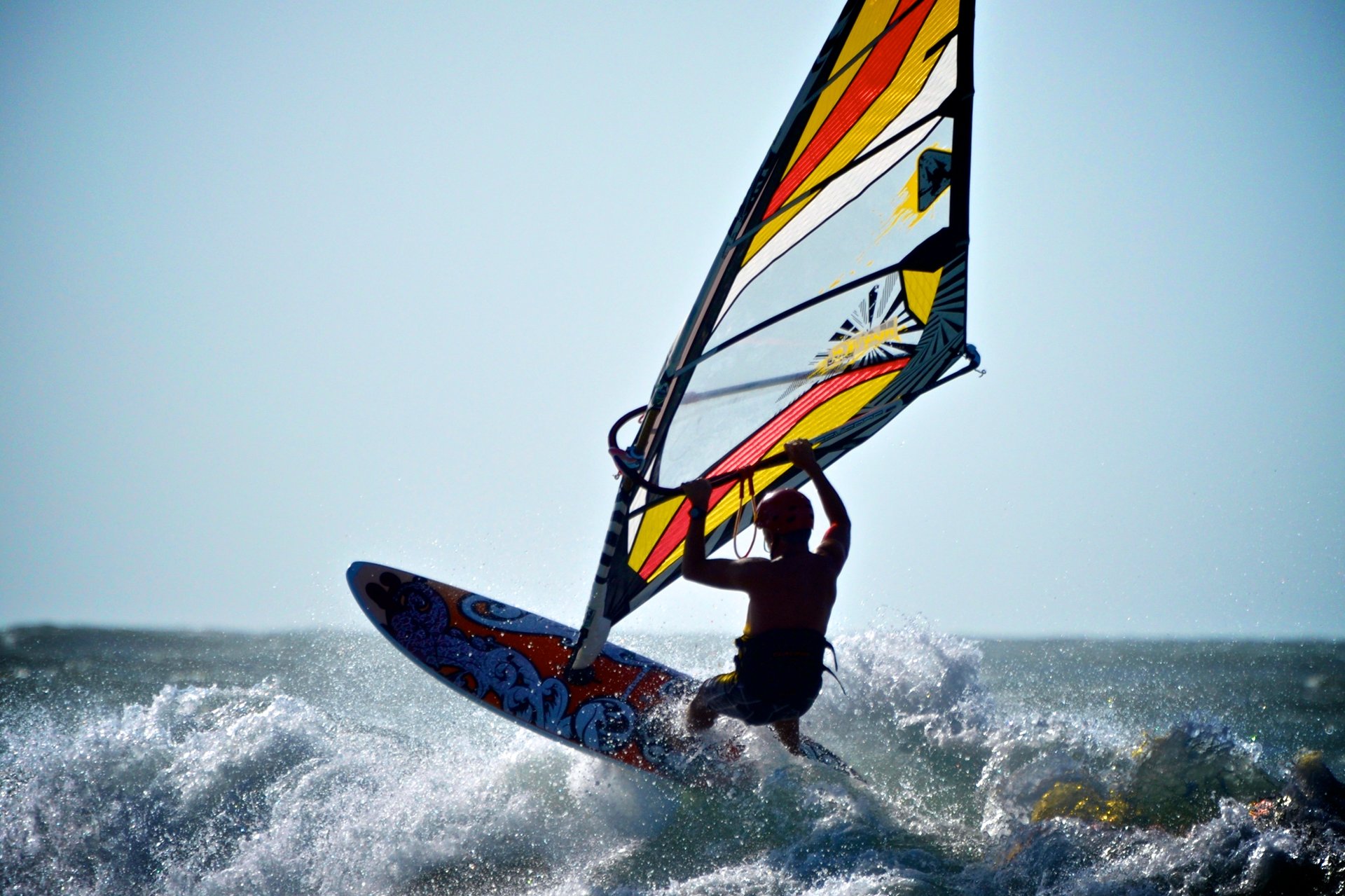 Kitesurfing and Windsurfing