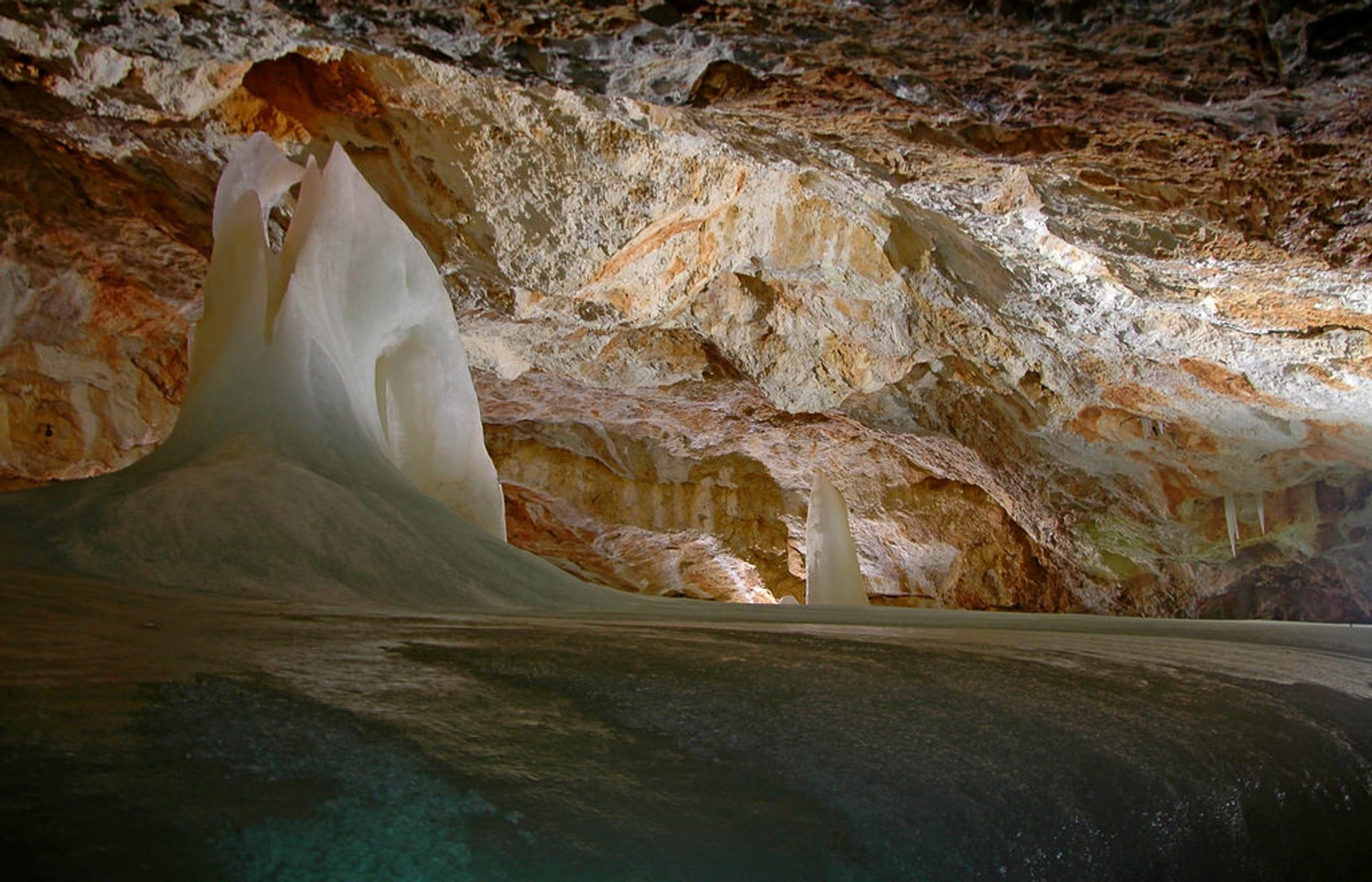 Dobšinská Ice Cave