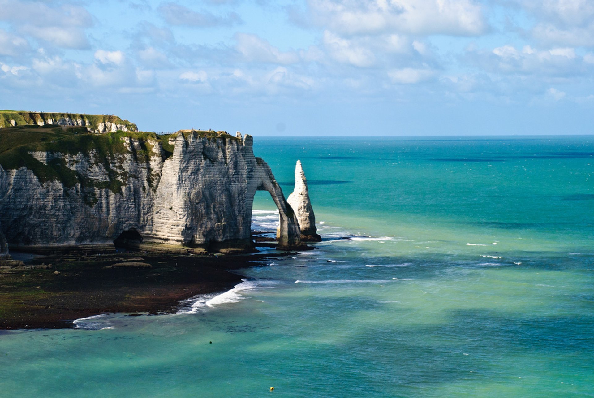 Best Time to See Étretat in Normandy 2024 When to See Rove.me