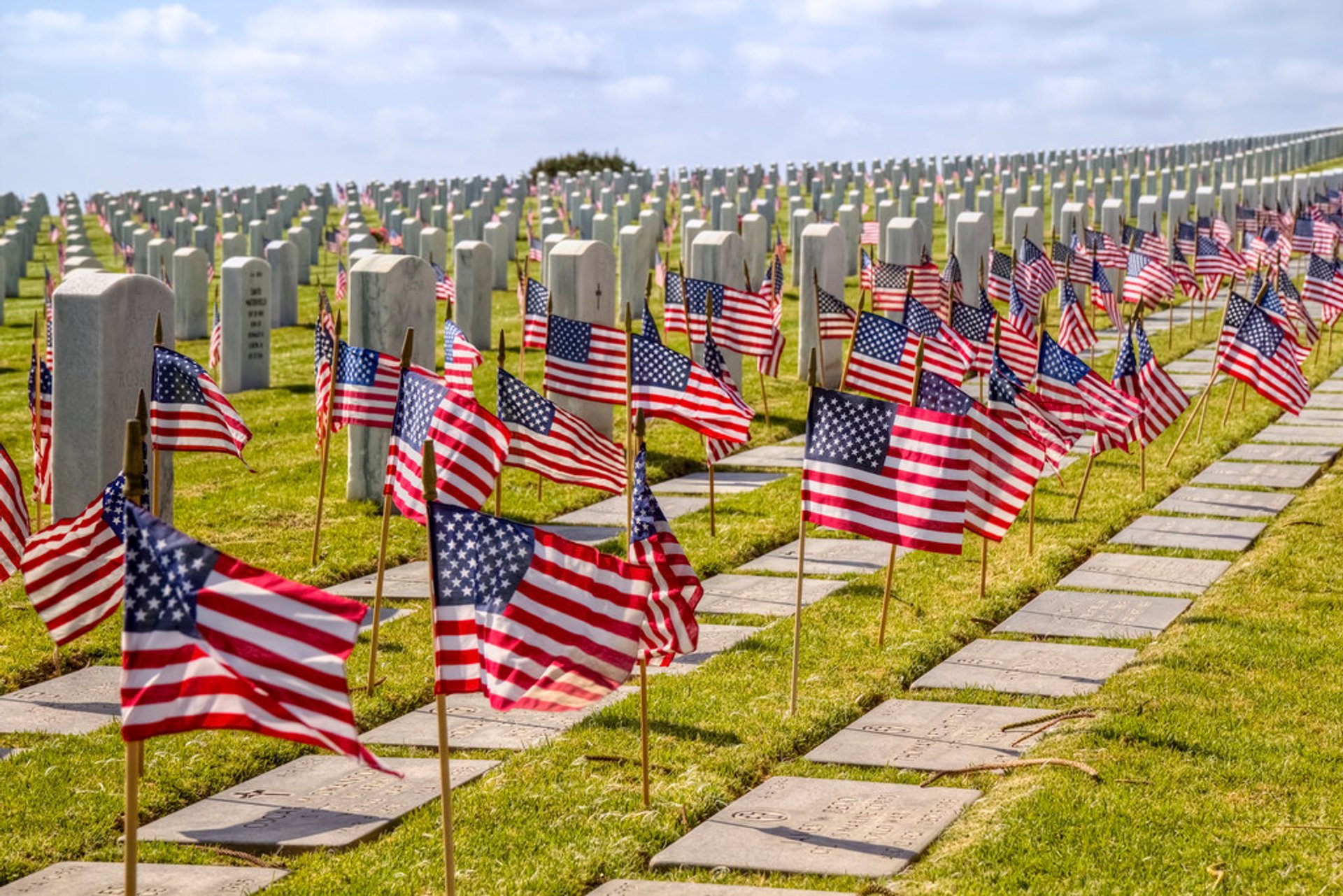 Día de los Caídos (Memorial Day Weekend)